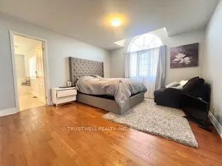 35 Glenbrook Drive