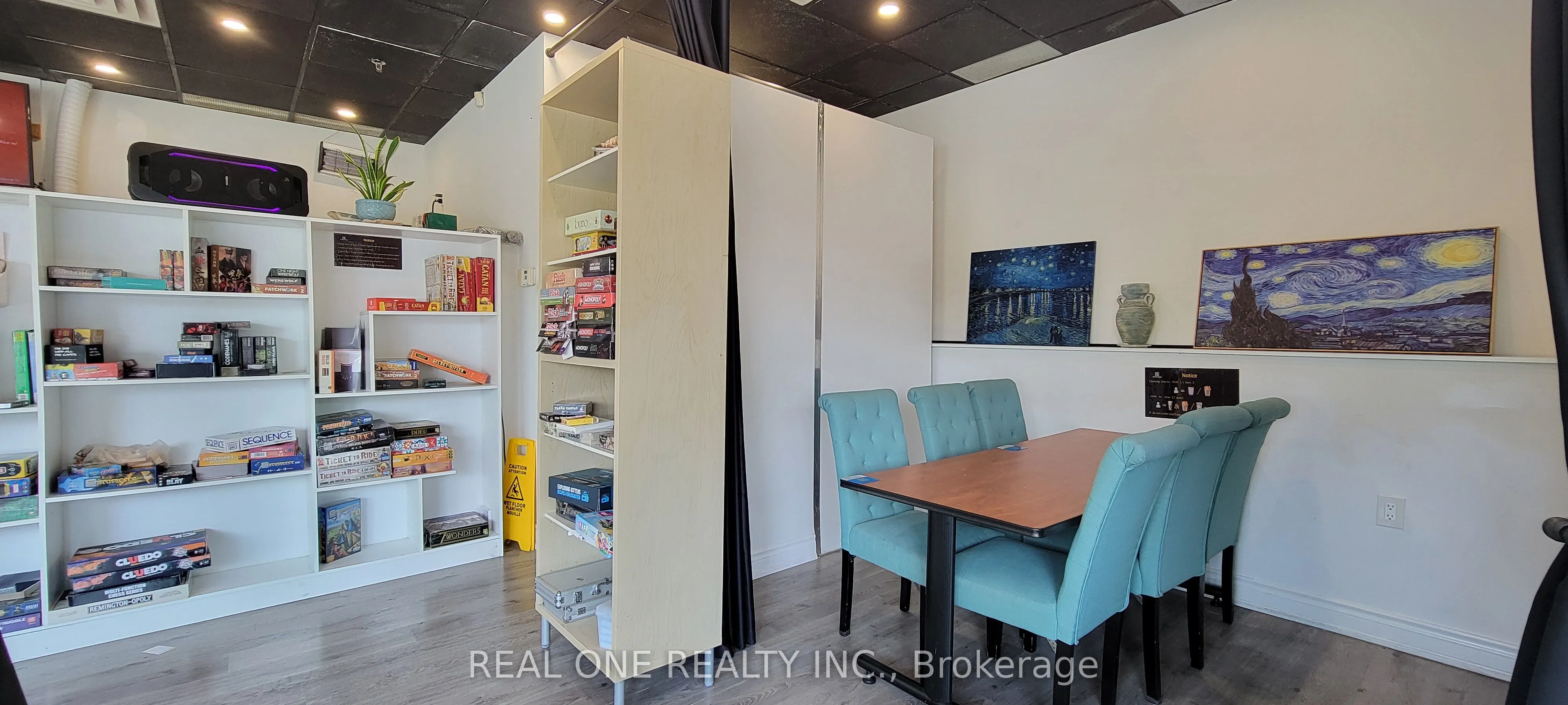 10 Fincham Avenue, #101