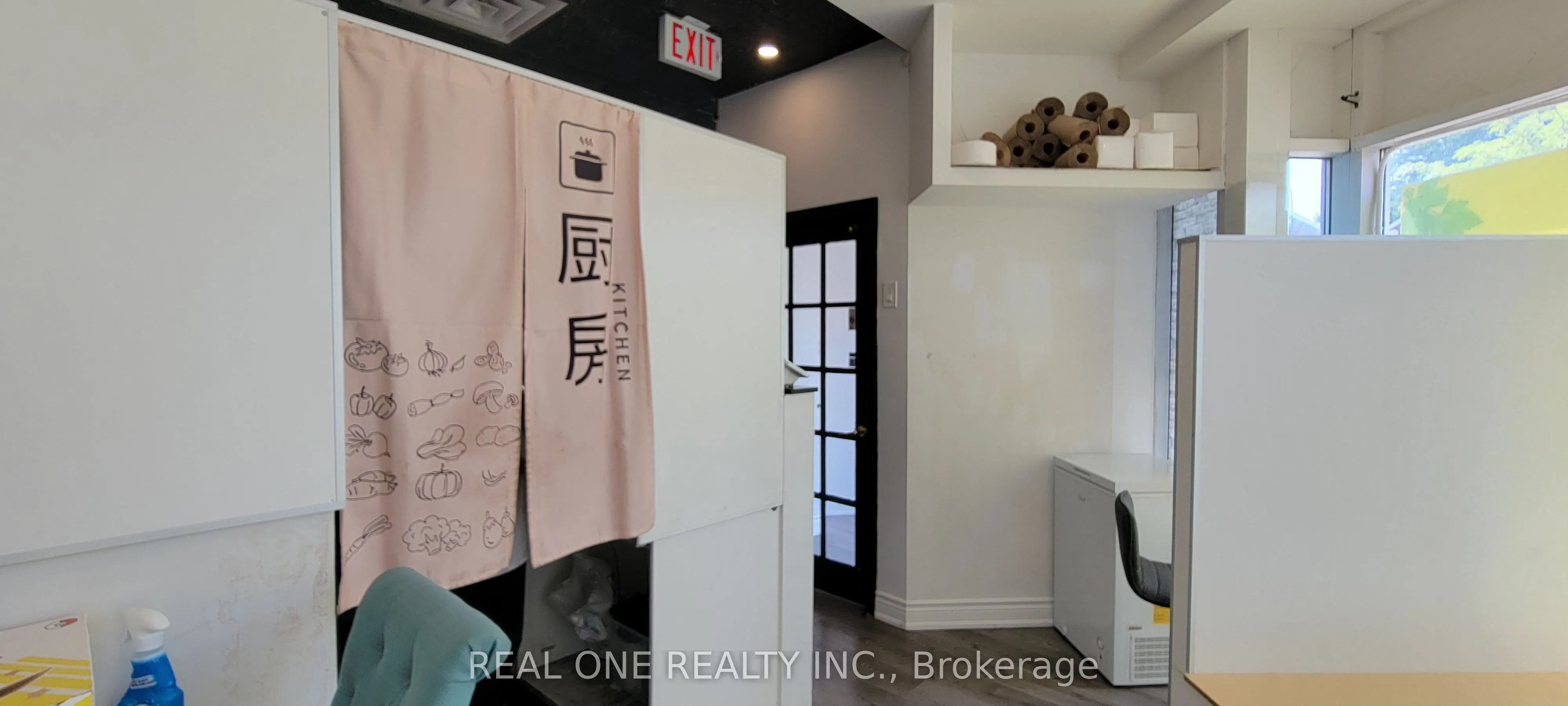 10 Fincham Avenue, #101