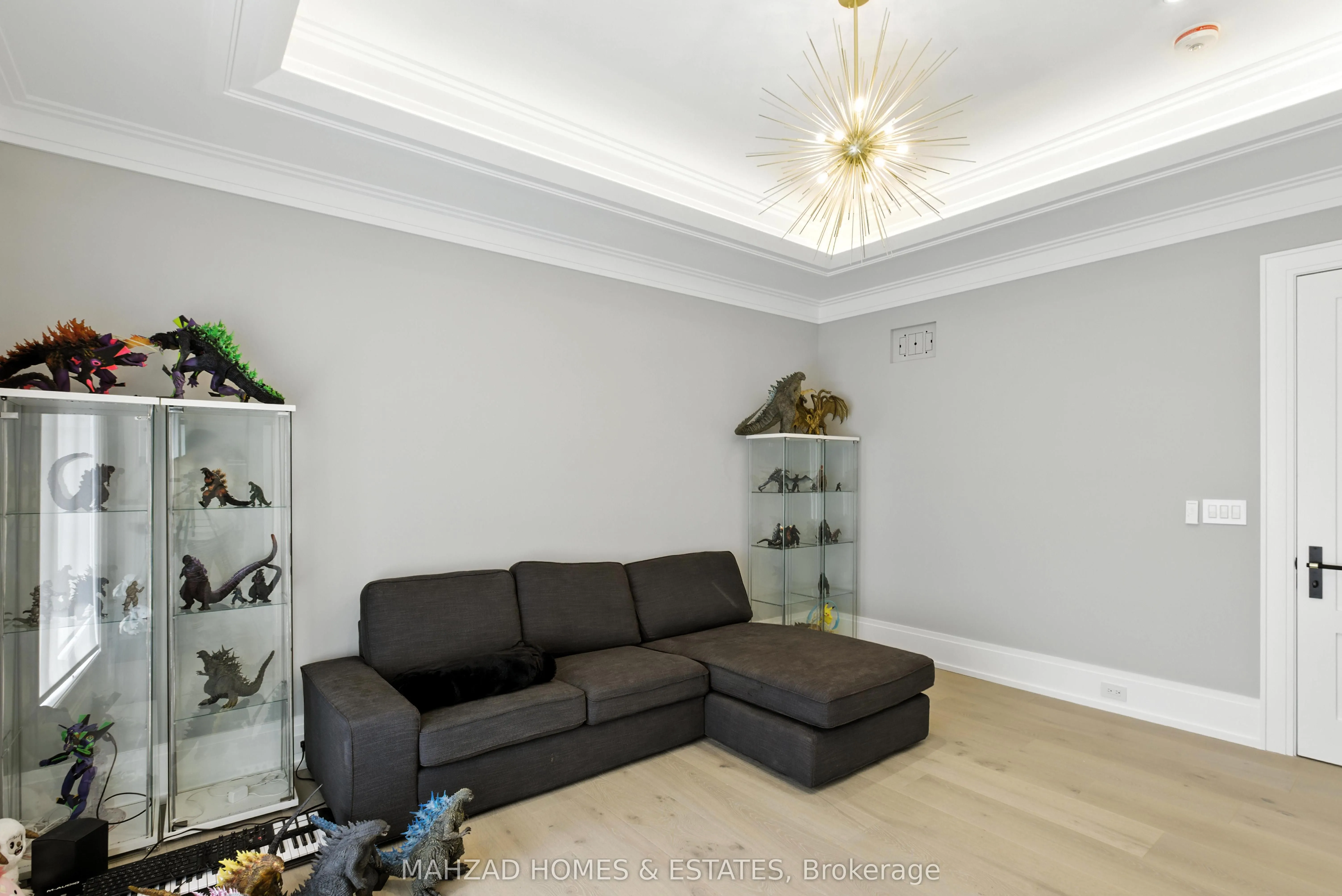 30 B Scott Drive