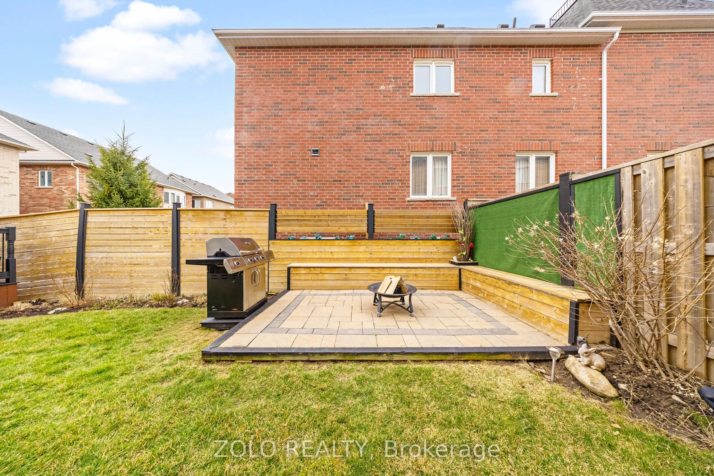 11 John Davis Gate