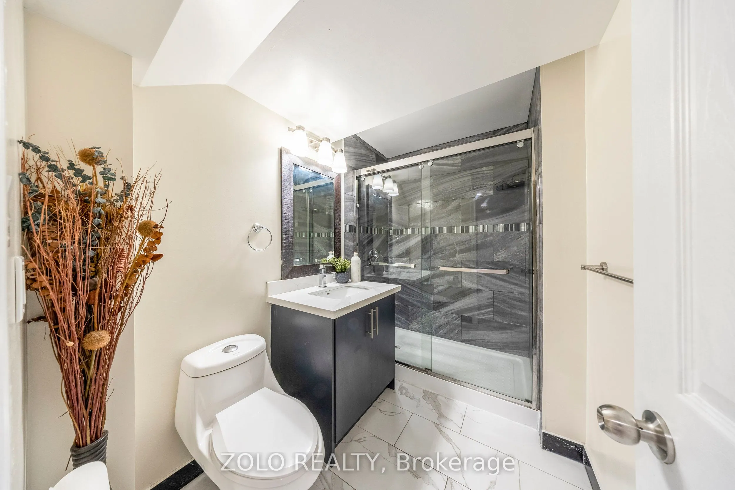 11 John Davis Gate