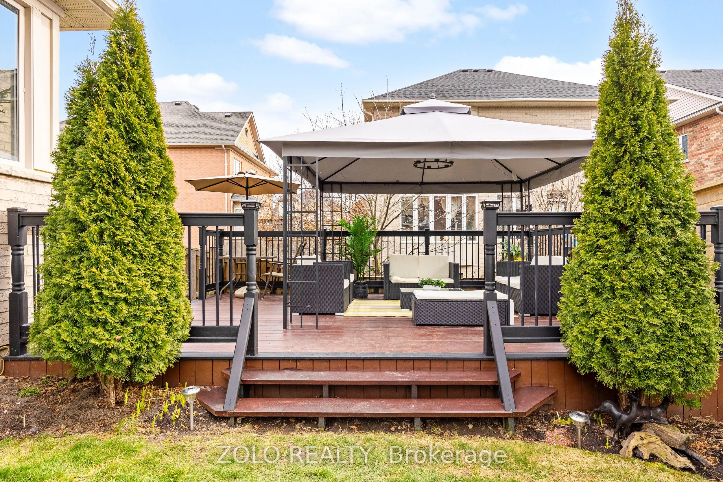 11 John Davis Gate