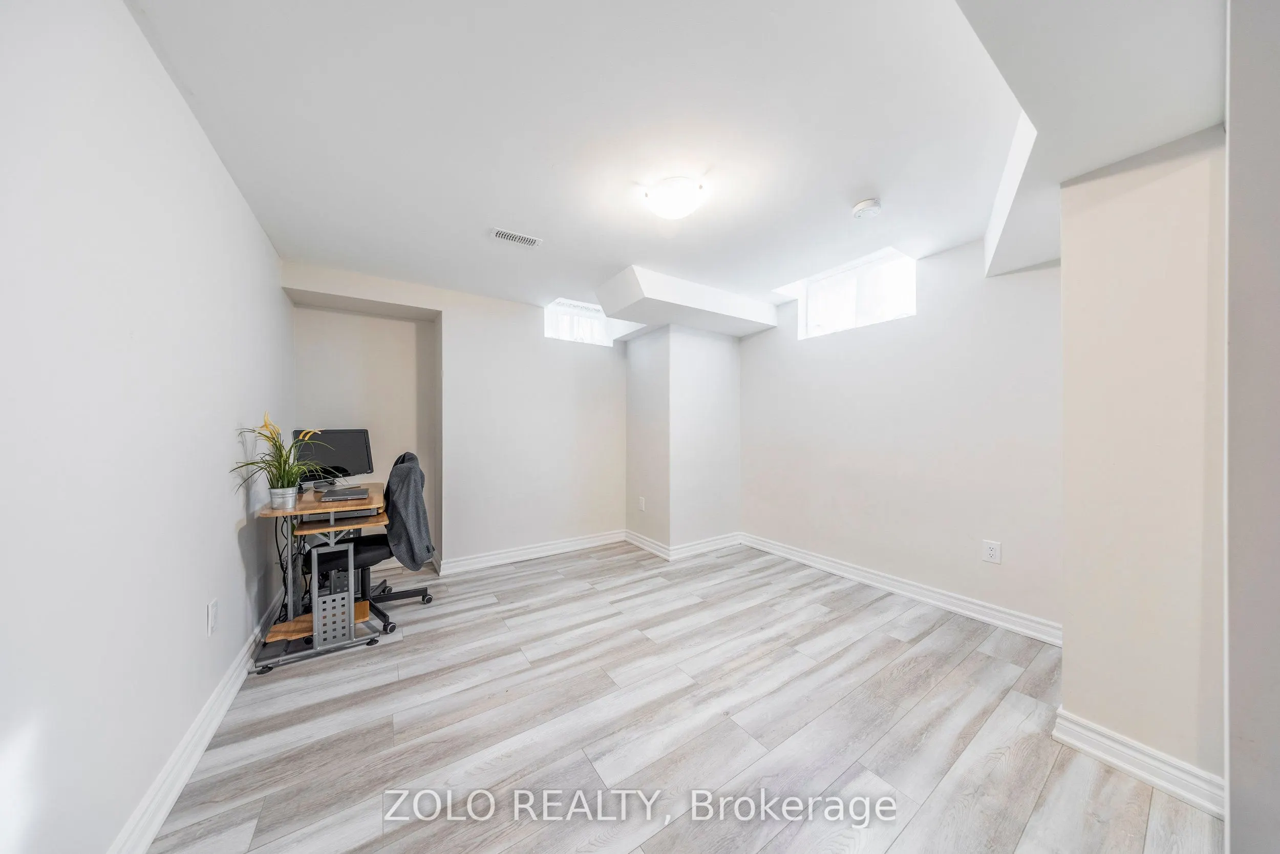 11 John Davis Gate