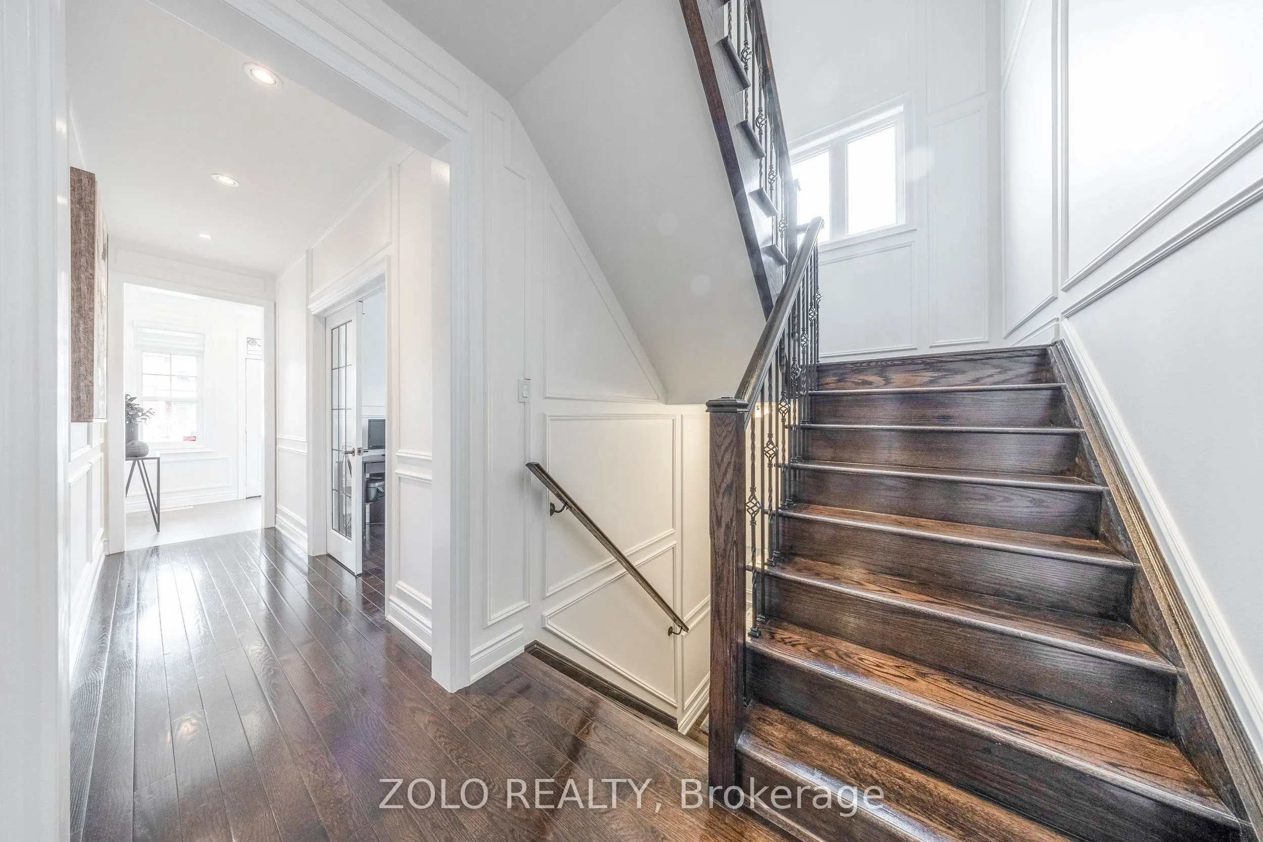 11 John Davis Gate