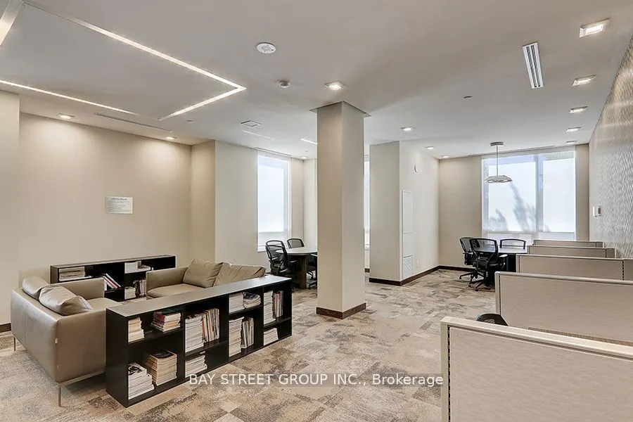 1 Uptown Drive, #1202