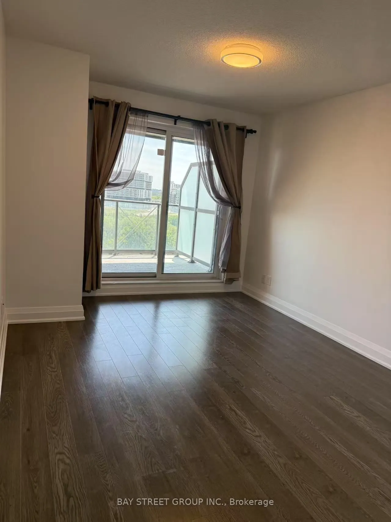 1 Uptown Drive, #1202