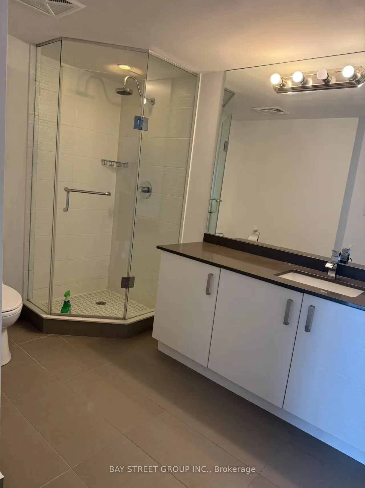 1 Uptown Drive, #1202