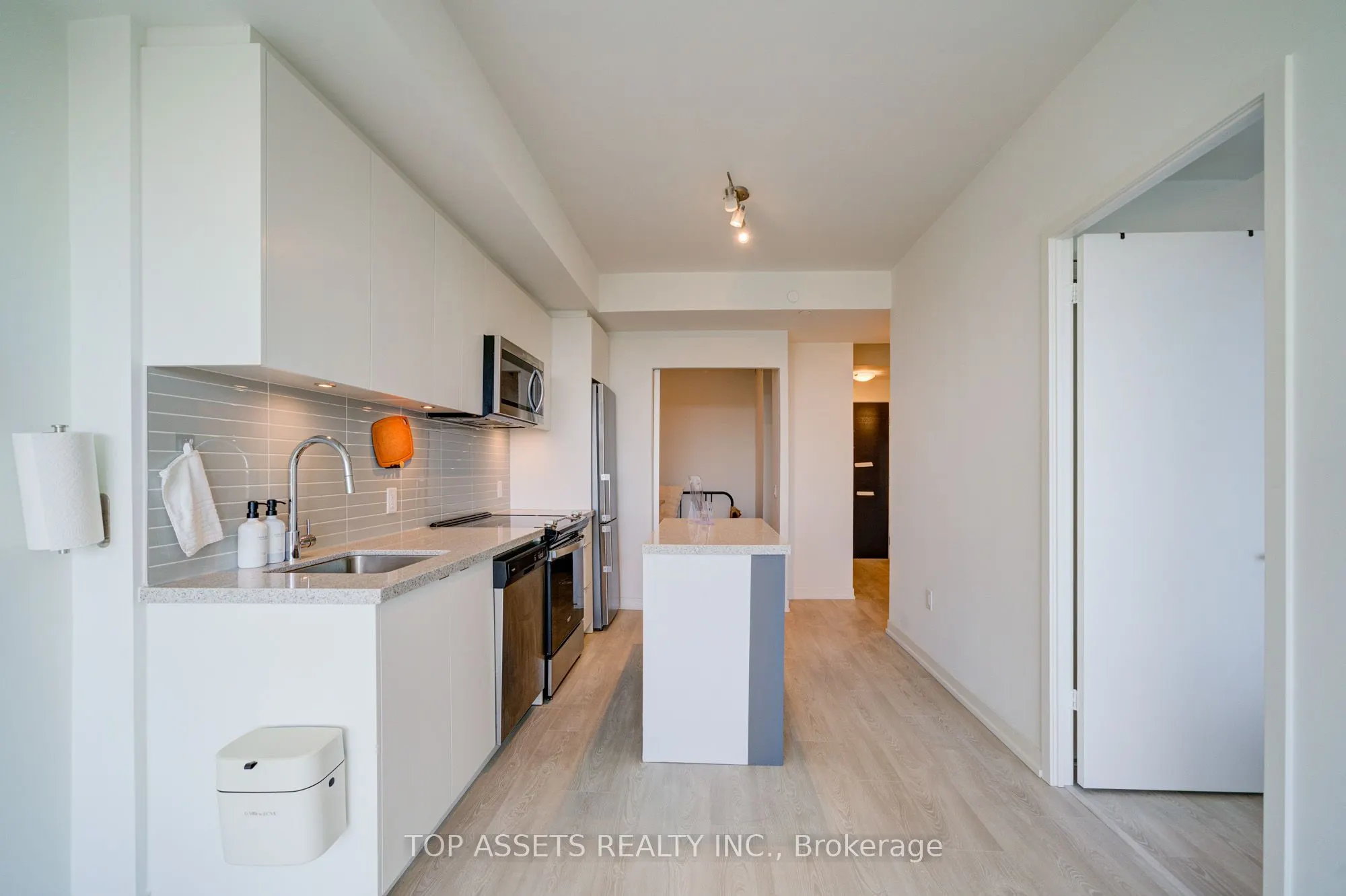 3 Rosewater Street, #910W