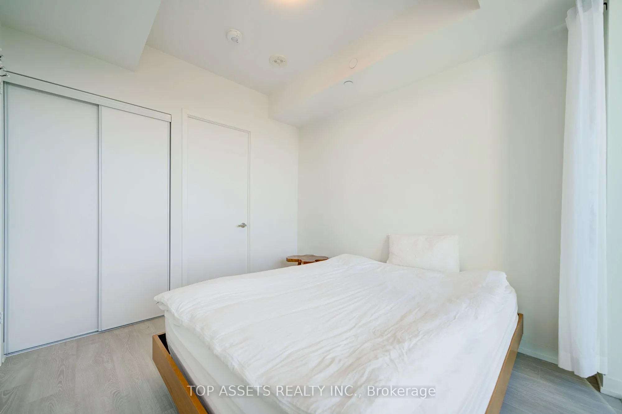 3 Rosewater Street, #910W