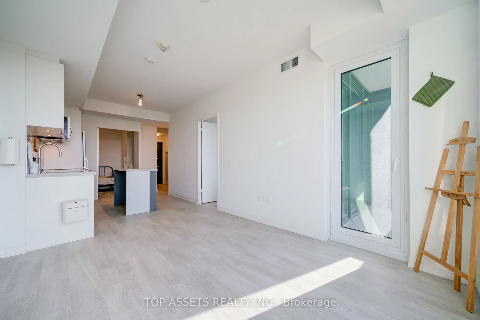 3 Rosewater Street, #910W