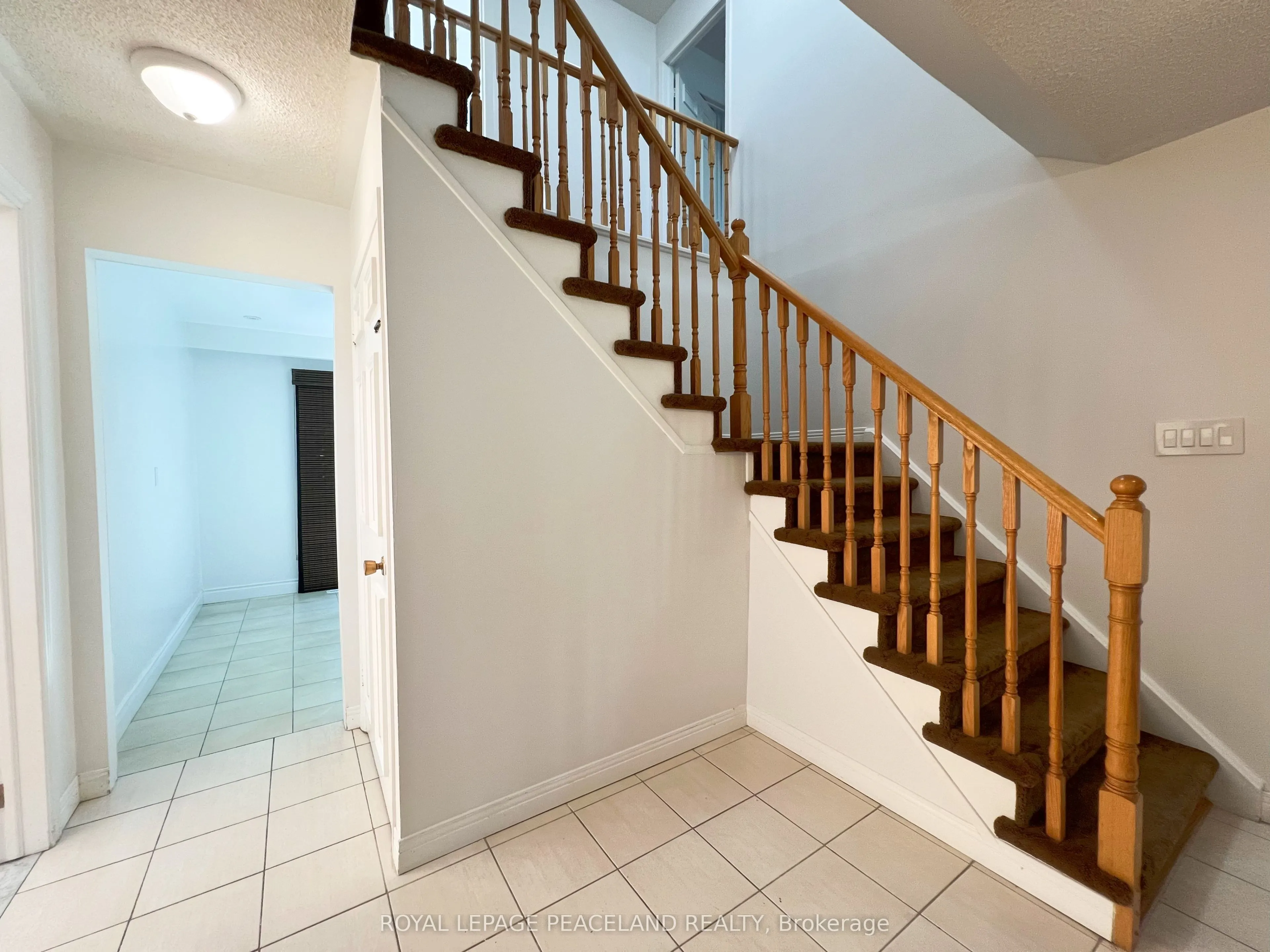 67 Emmeloord Crescent