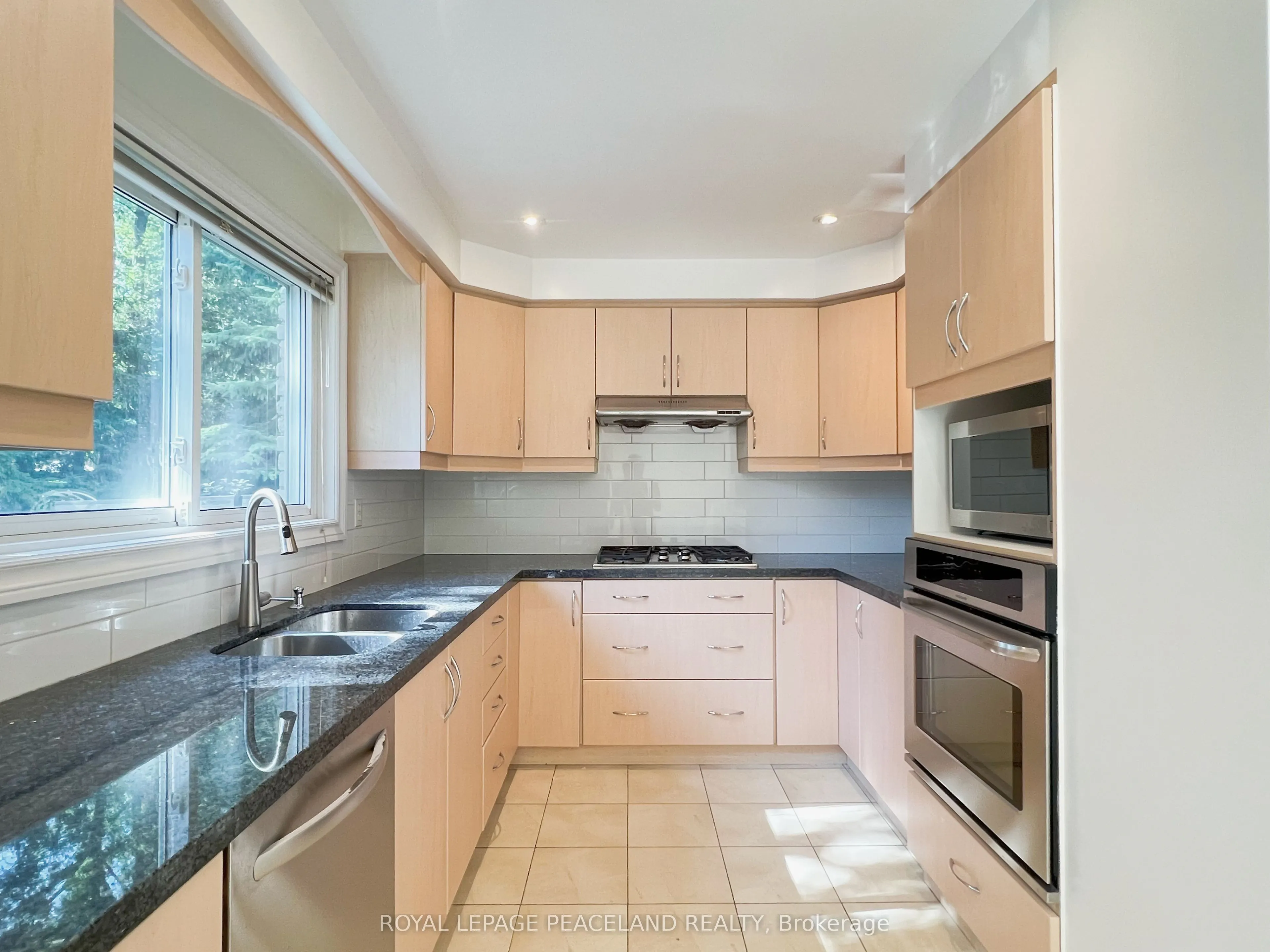 67 Emmeloord Crescent