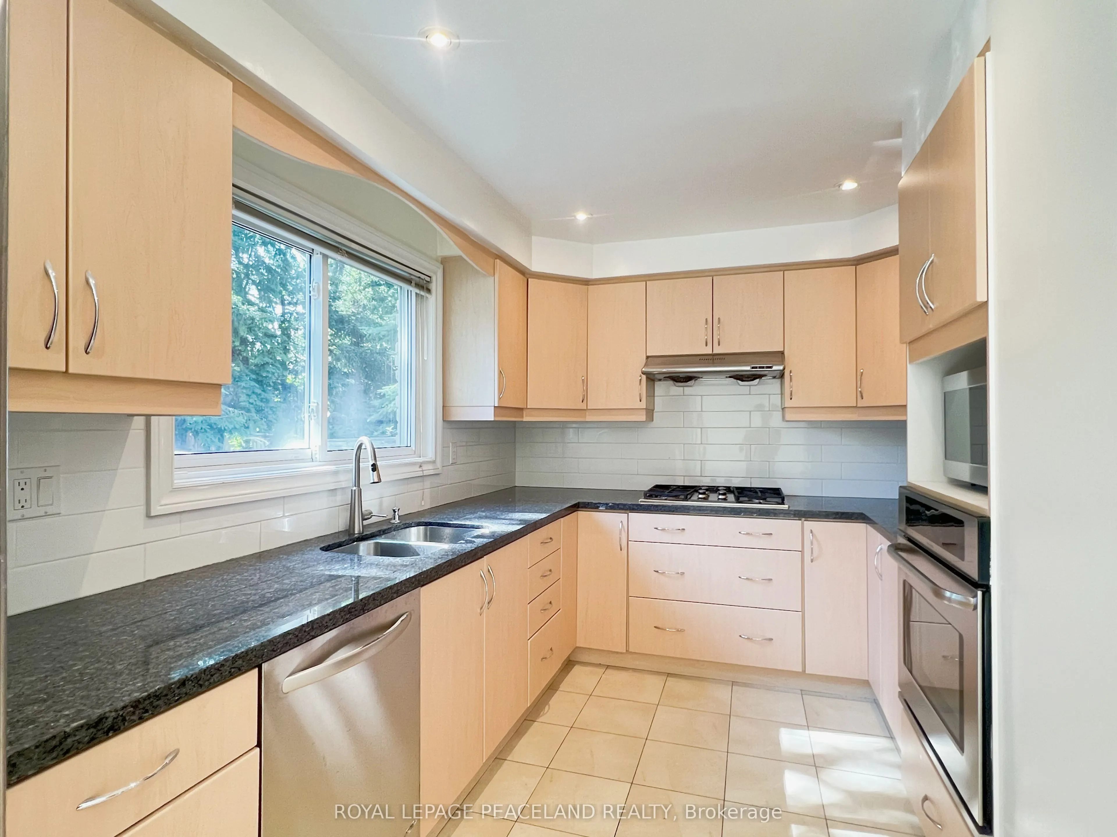 67 Emmeloord Crescent