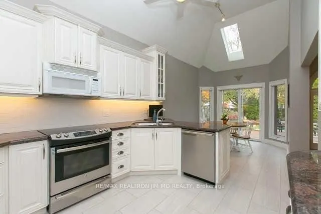 17 Longwater Chase
