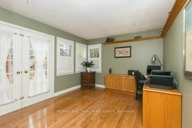 17 Longwater Chase