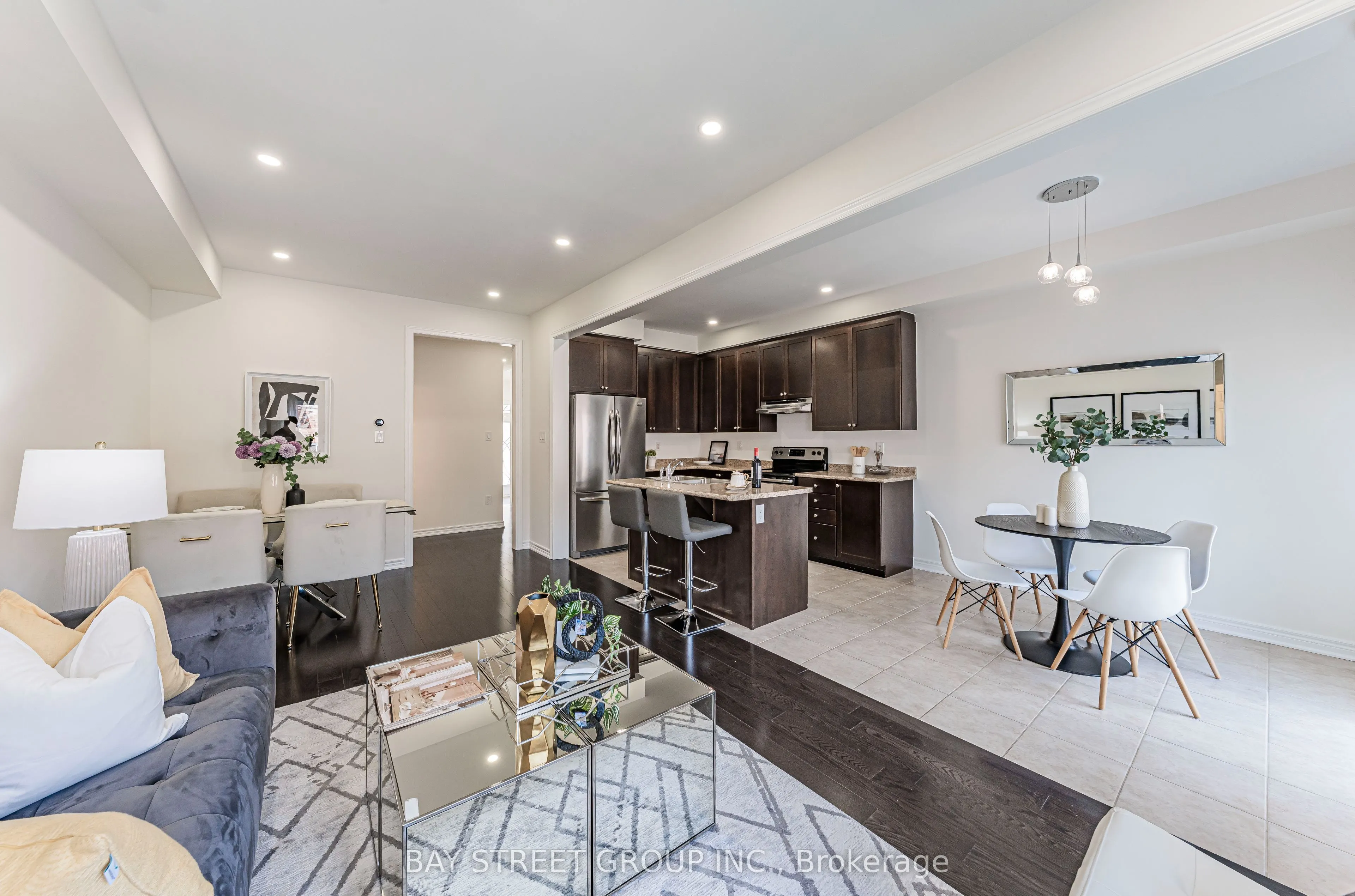 28 Rougeview Park Crescent