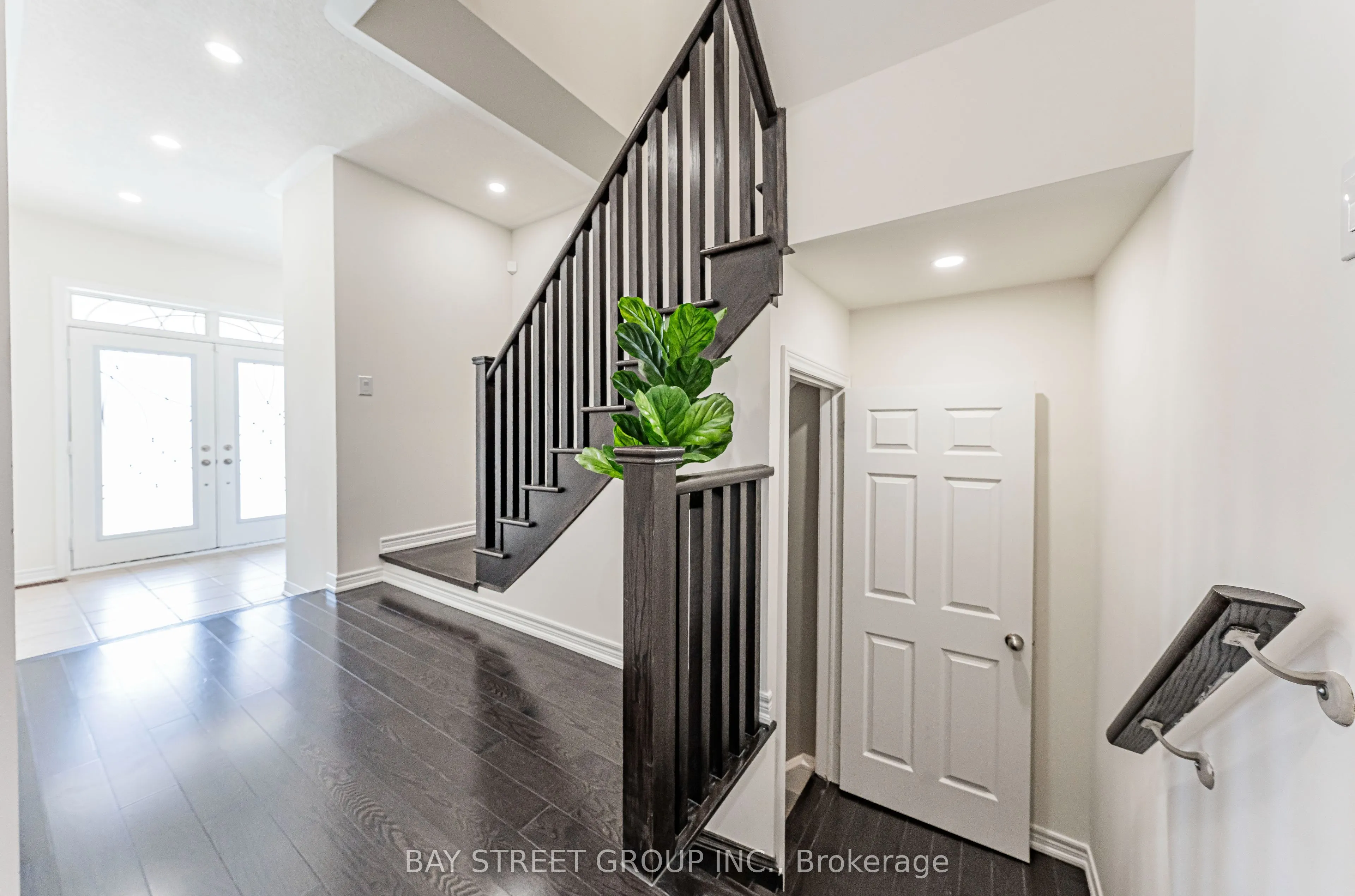 28 Rougeview Park Crescent