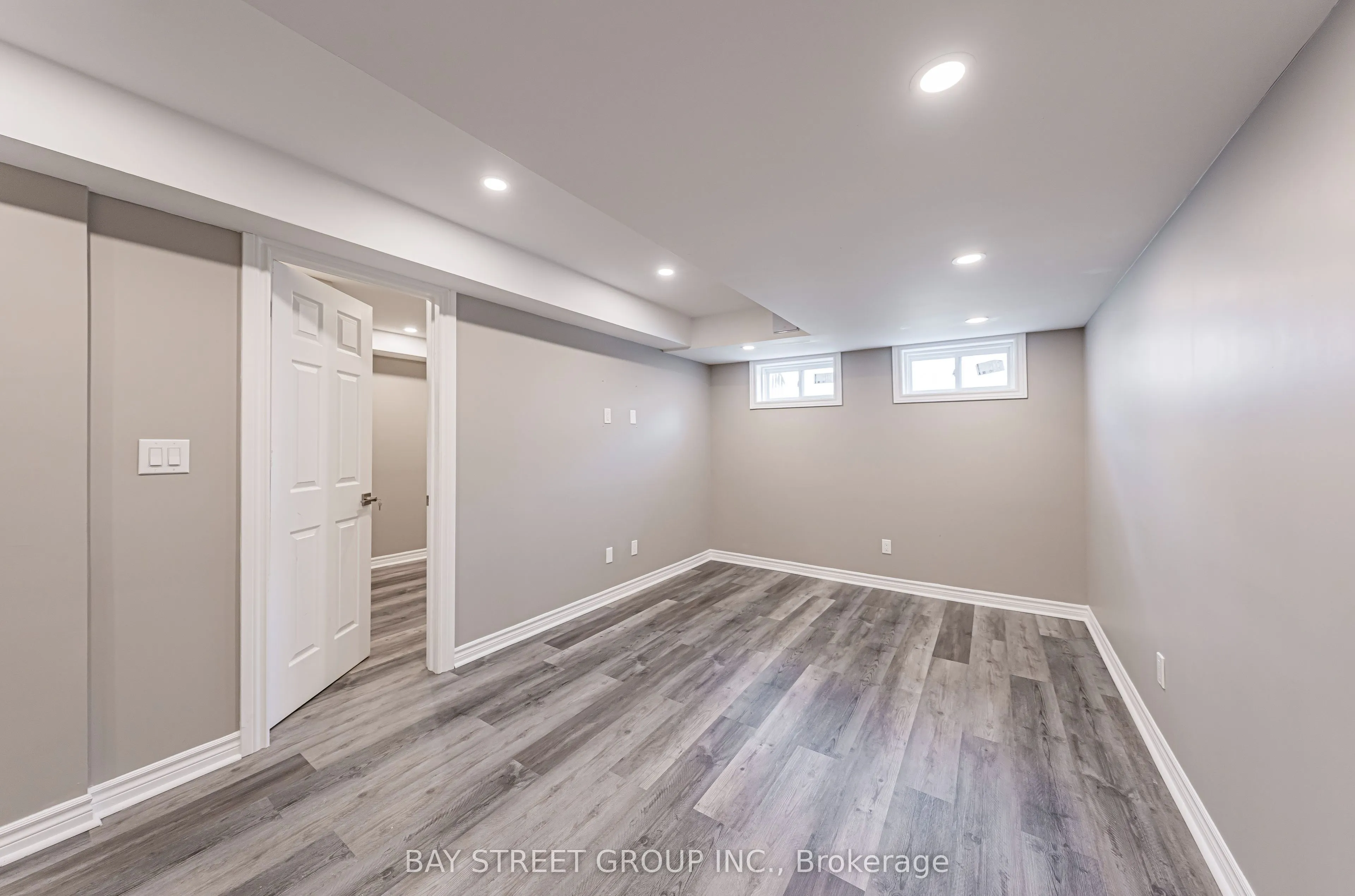 28 Rougeview Park Crescent