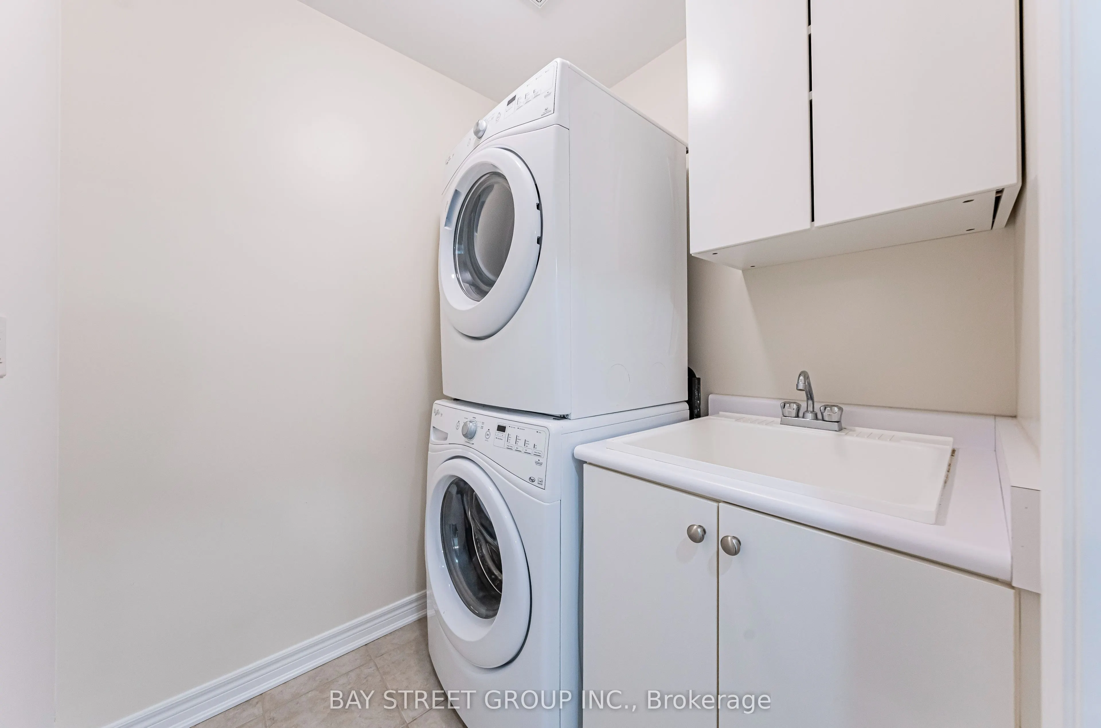 28 Rougeview Park Crescent