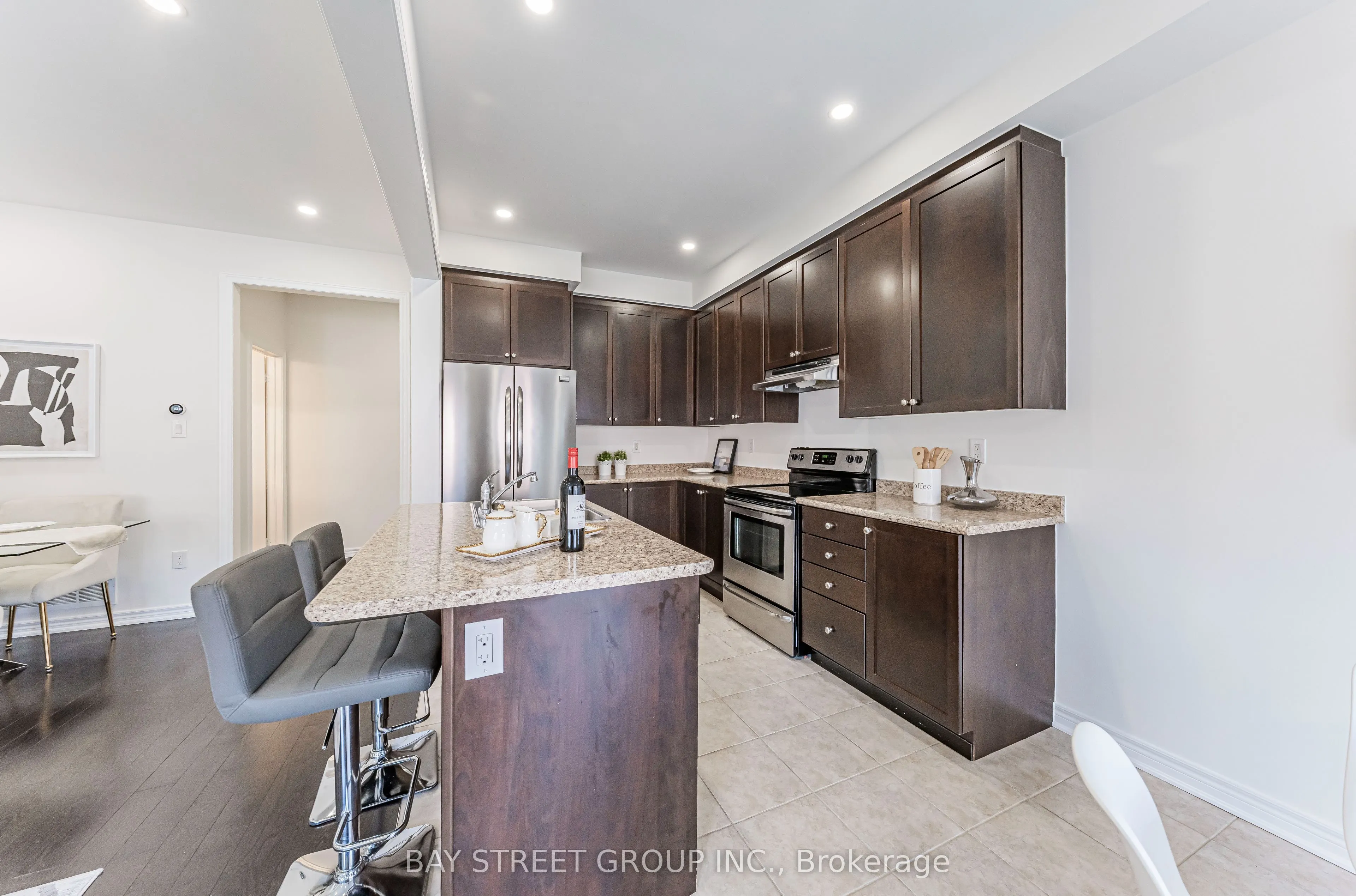 28 Rougeview Park Crescent
