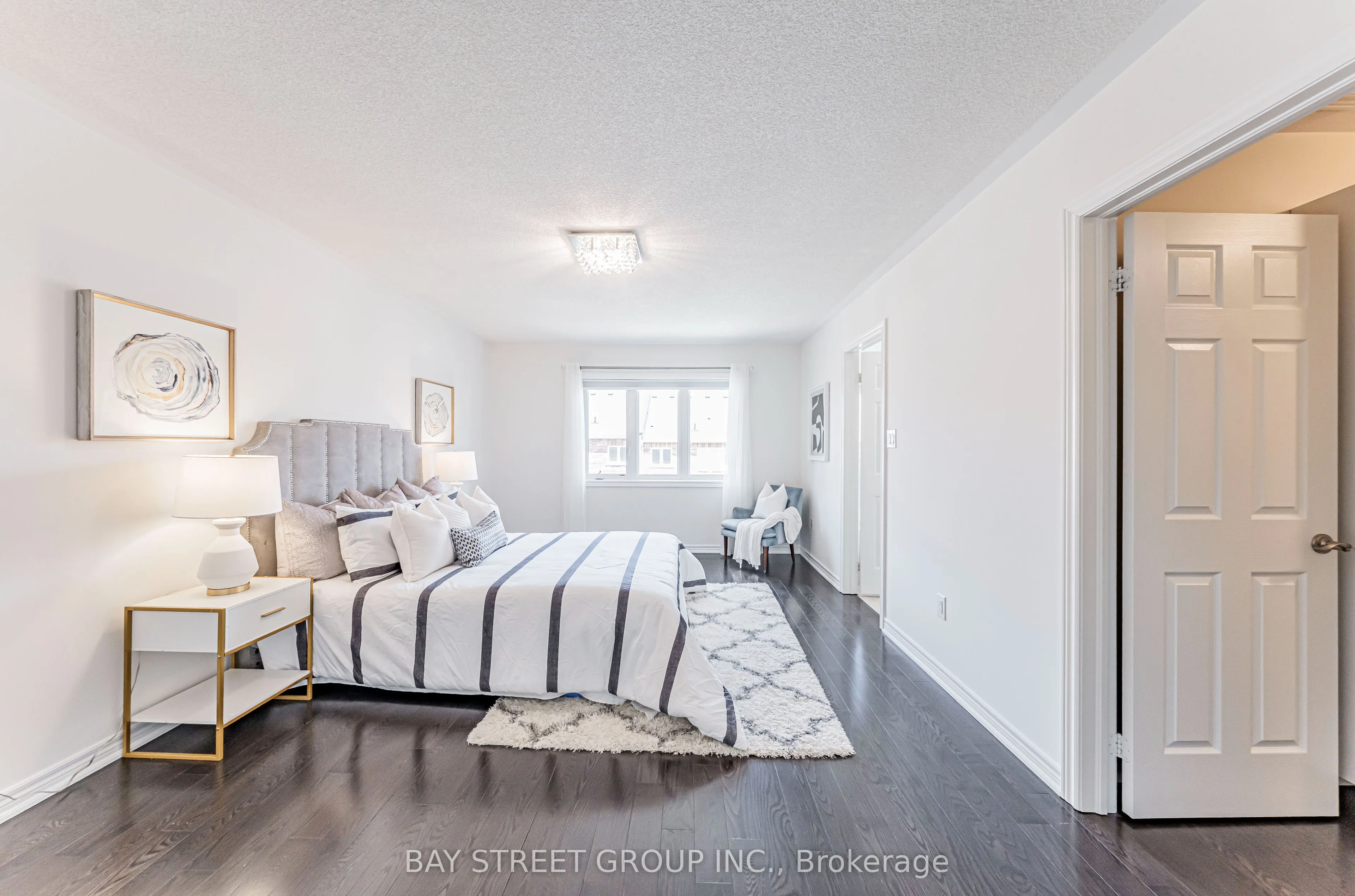 28 Rougeview Park Crescent