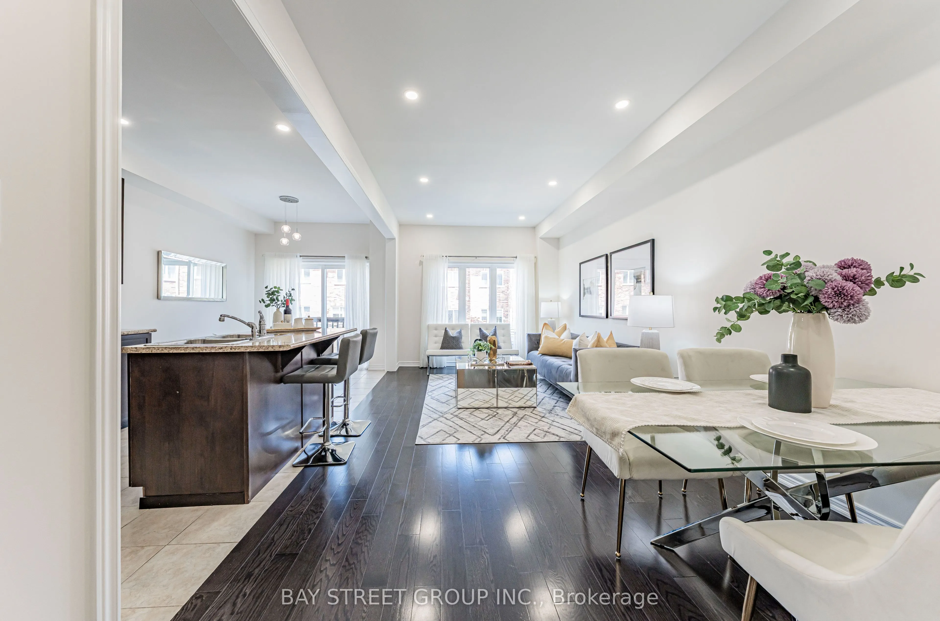 28 Rougeview Park Crescent