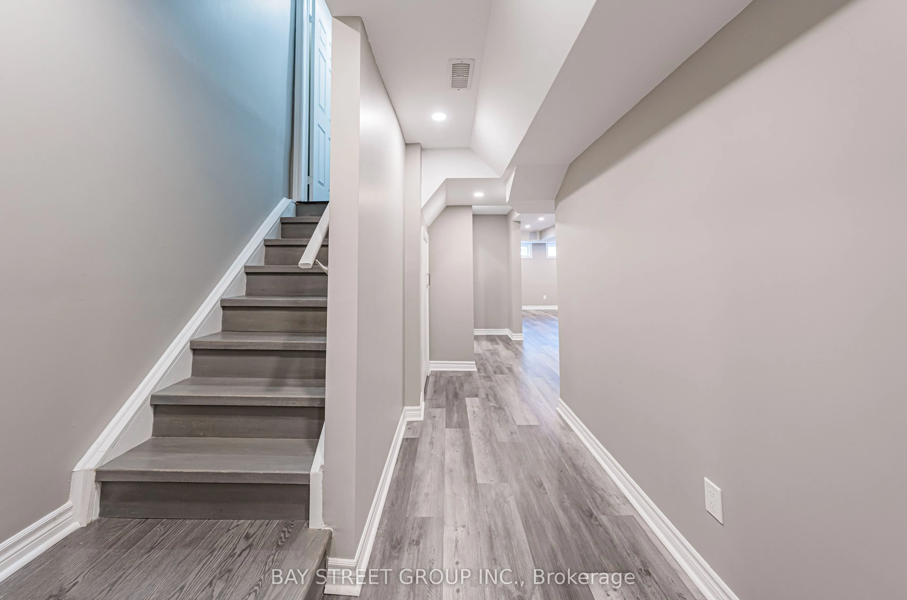 28 Rougeview Park Crescent