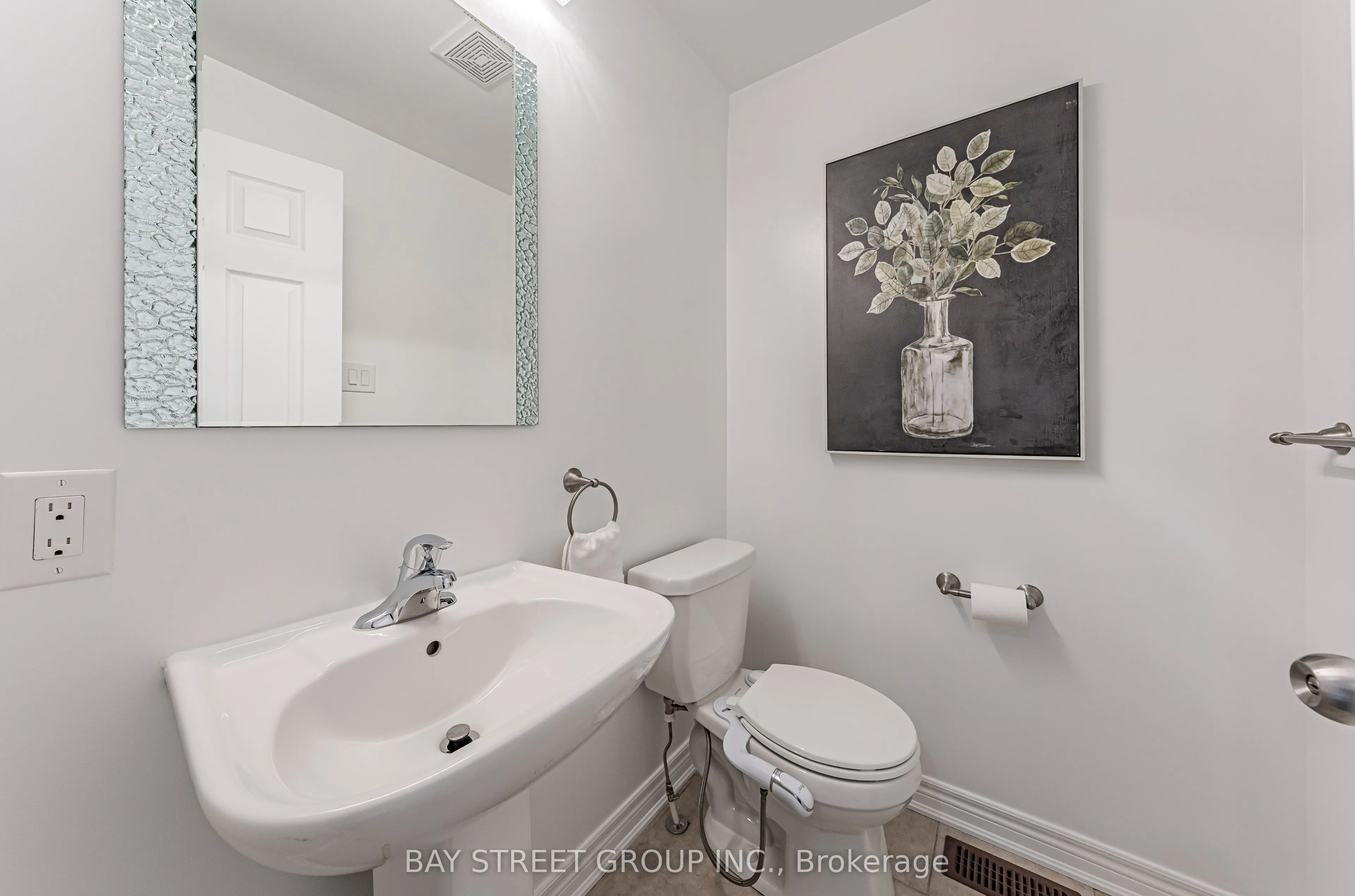 28 Rougeview Park Crescent