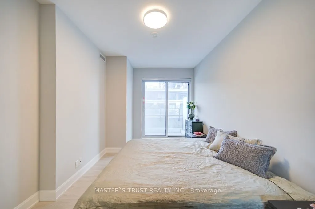 18 Water Walk Drive, #209