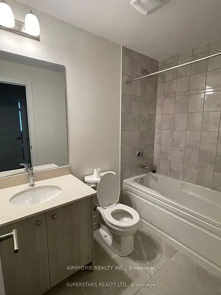 8 Sayers Lane, #16