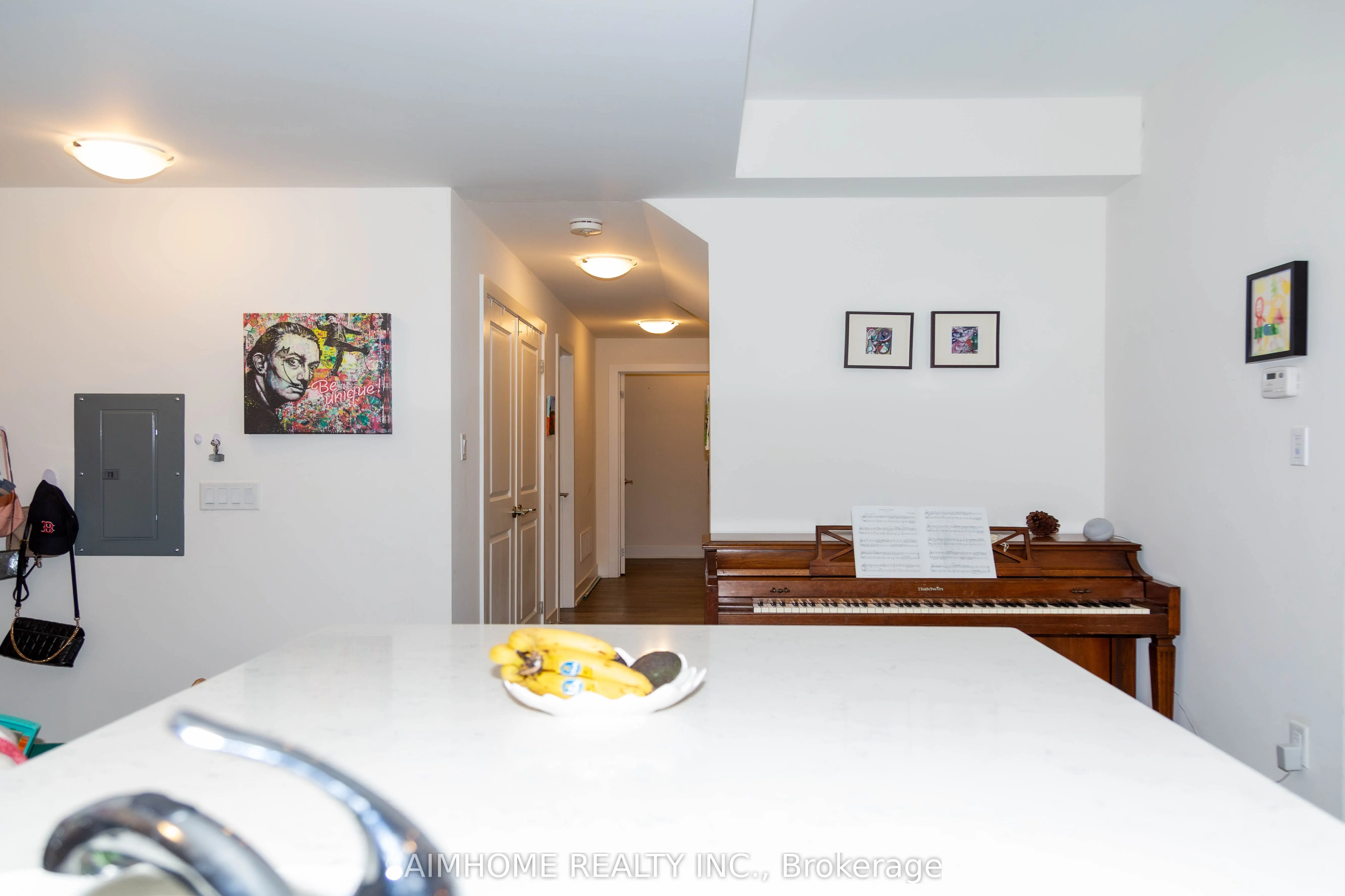 8 Sayers Lane, #16