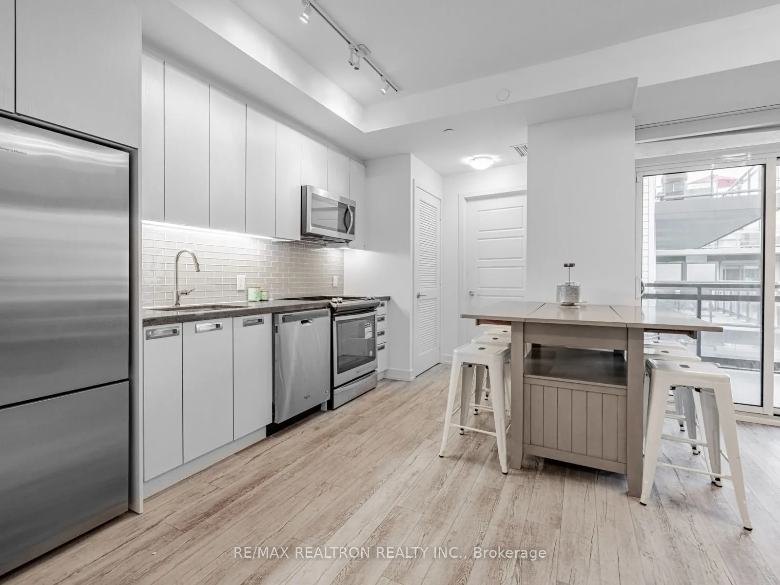 271 Sea Ray Avenue, #B303