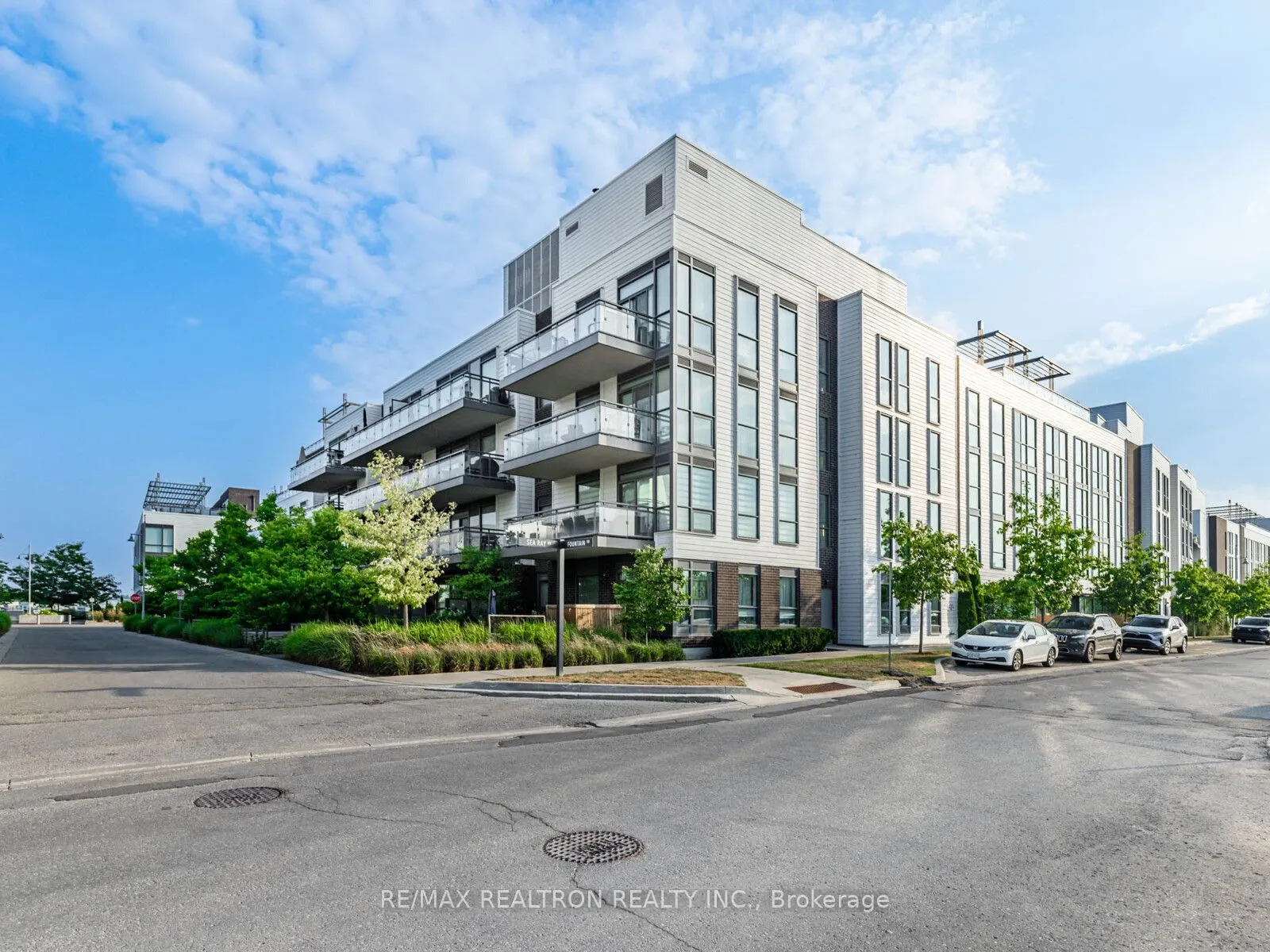 271 Sea Ray Avenue, #B303