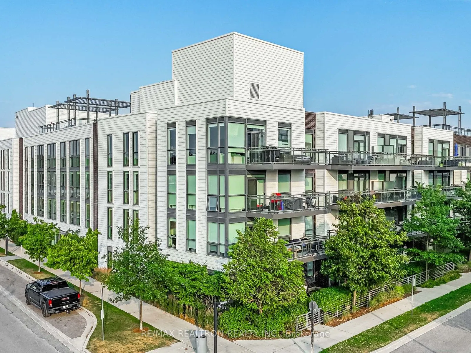 271 Sea Ray Avenue, #B303