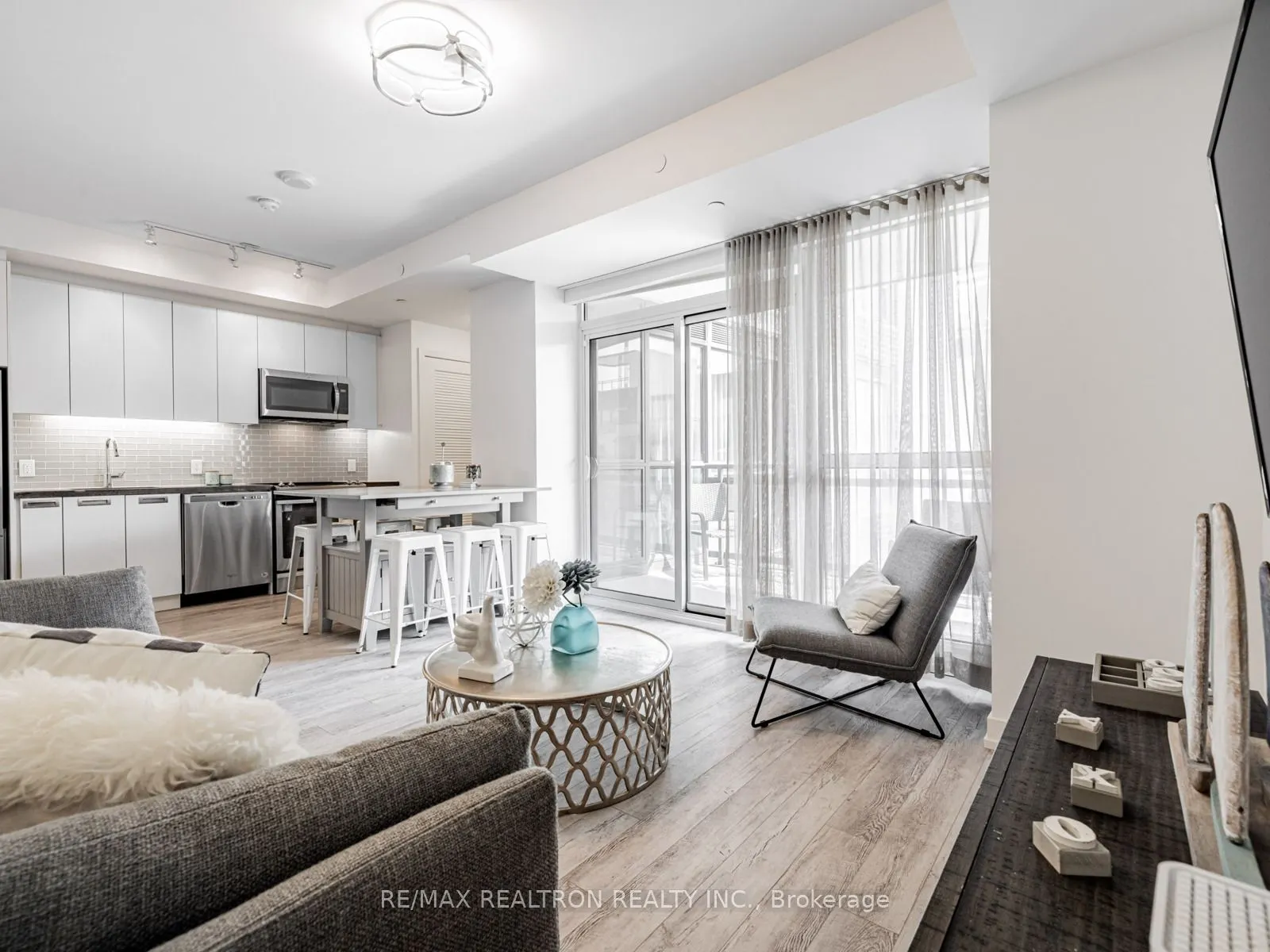 271 Sea Ray Avenue, #B303