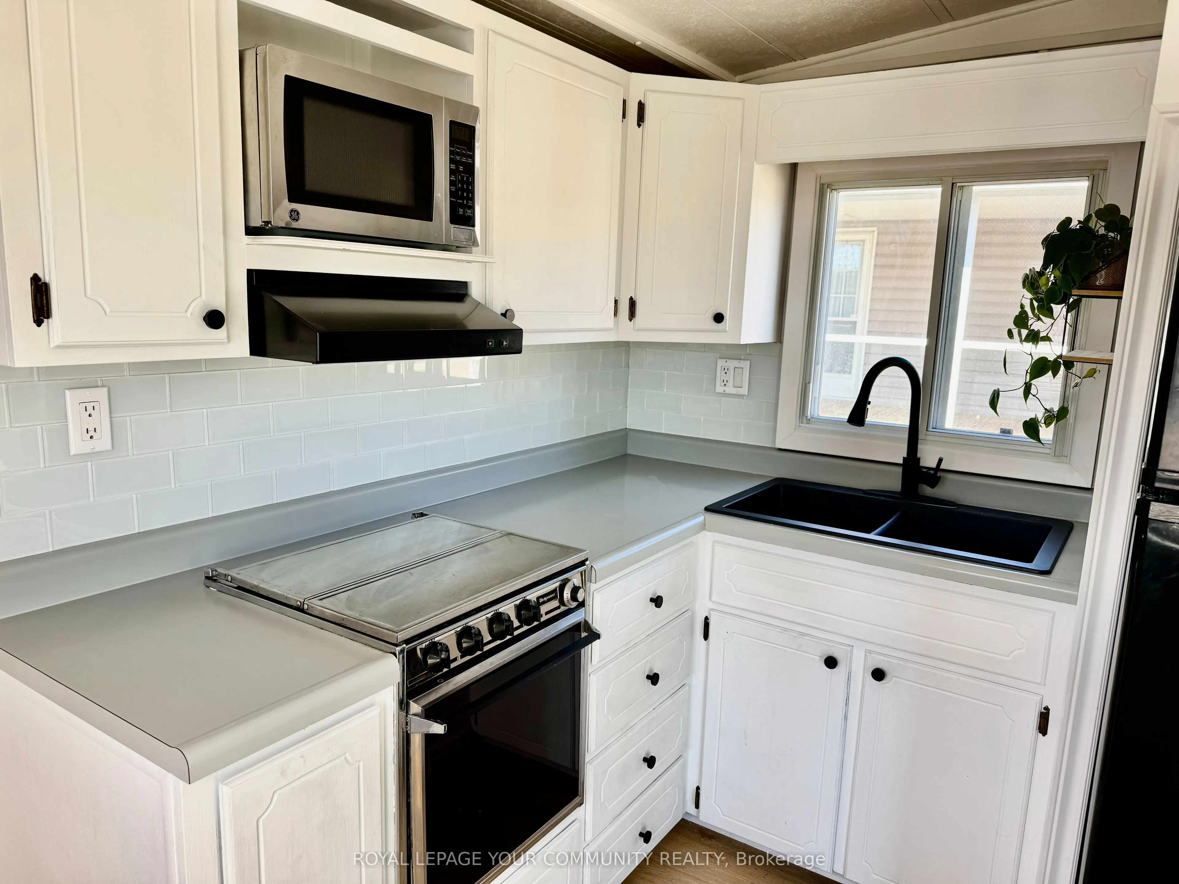 285 Crydermans Side Road, #204