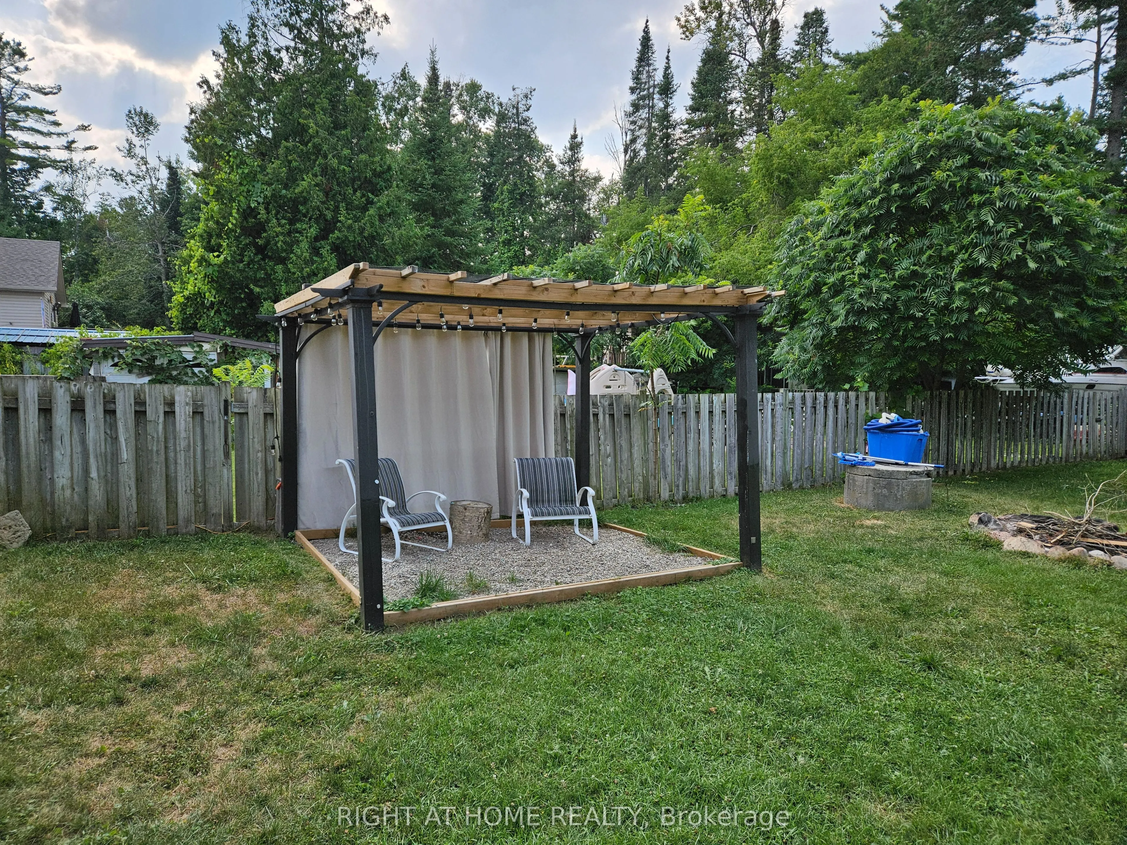 736 Pine Grove Avenue