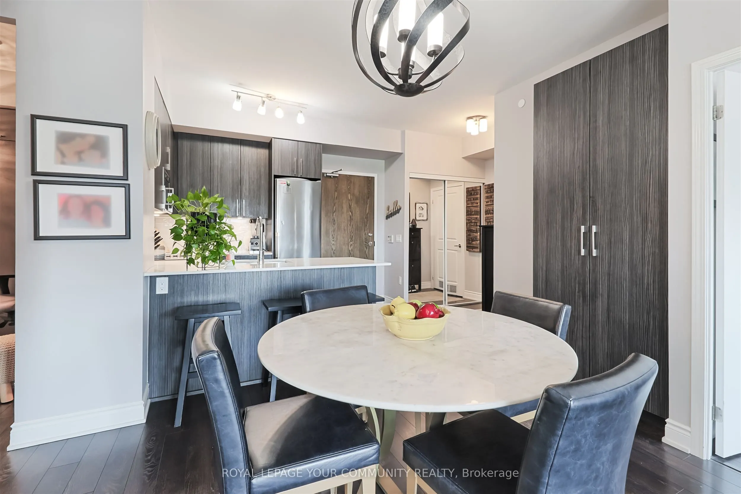 99 Eagle Rock Way S, #208