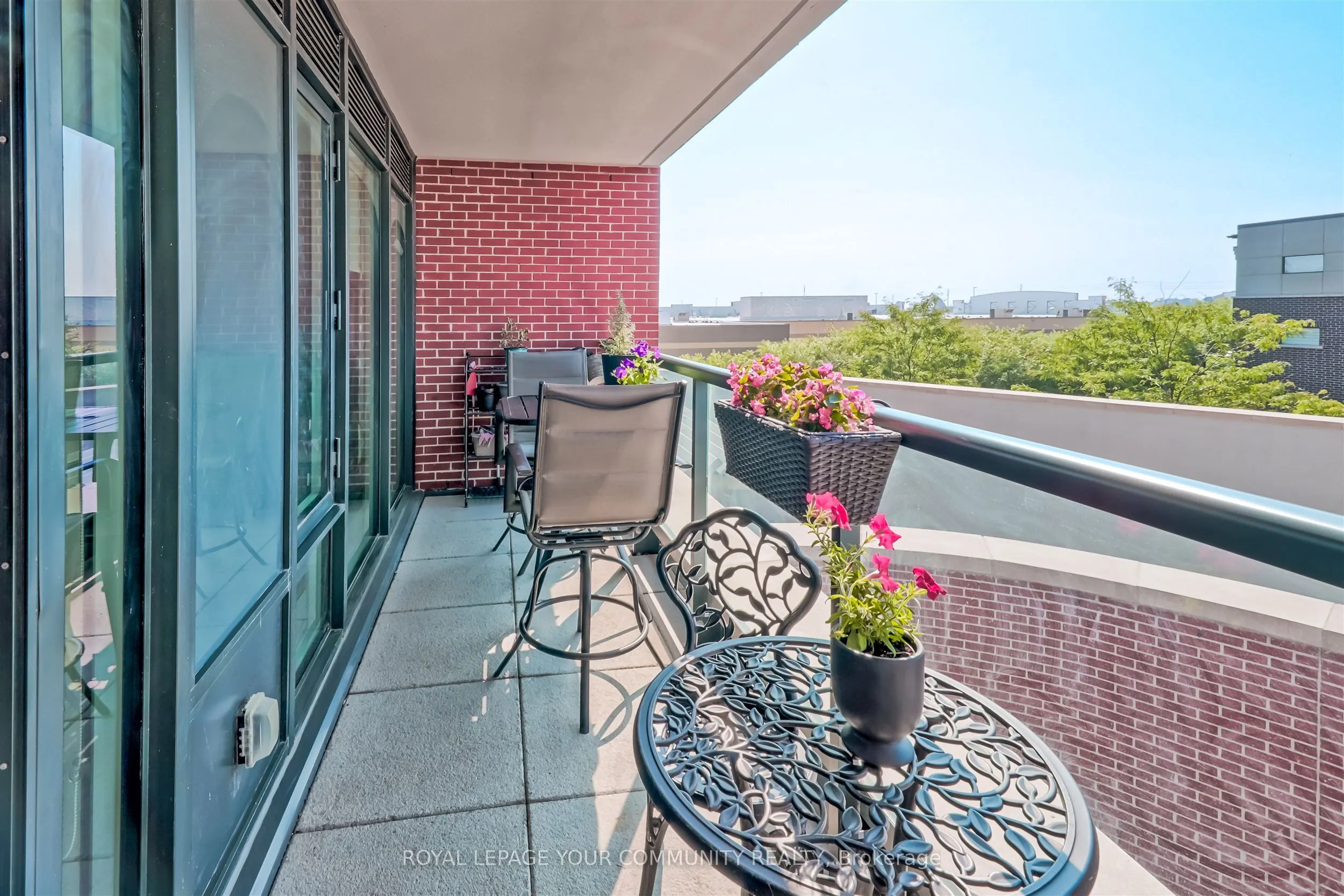 99 Eagle Rock Way S, #208
