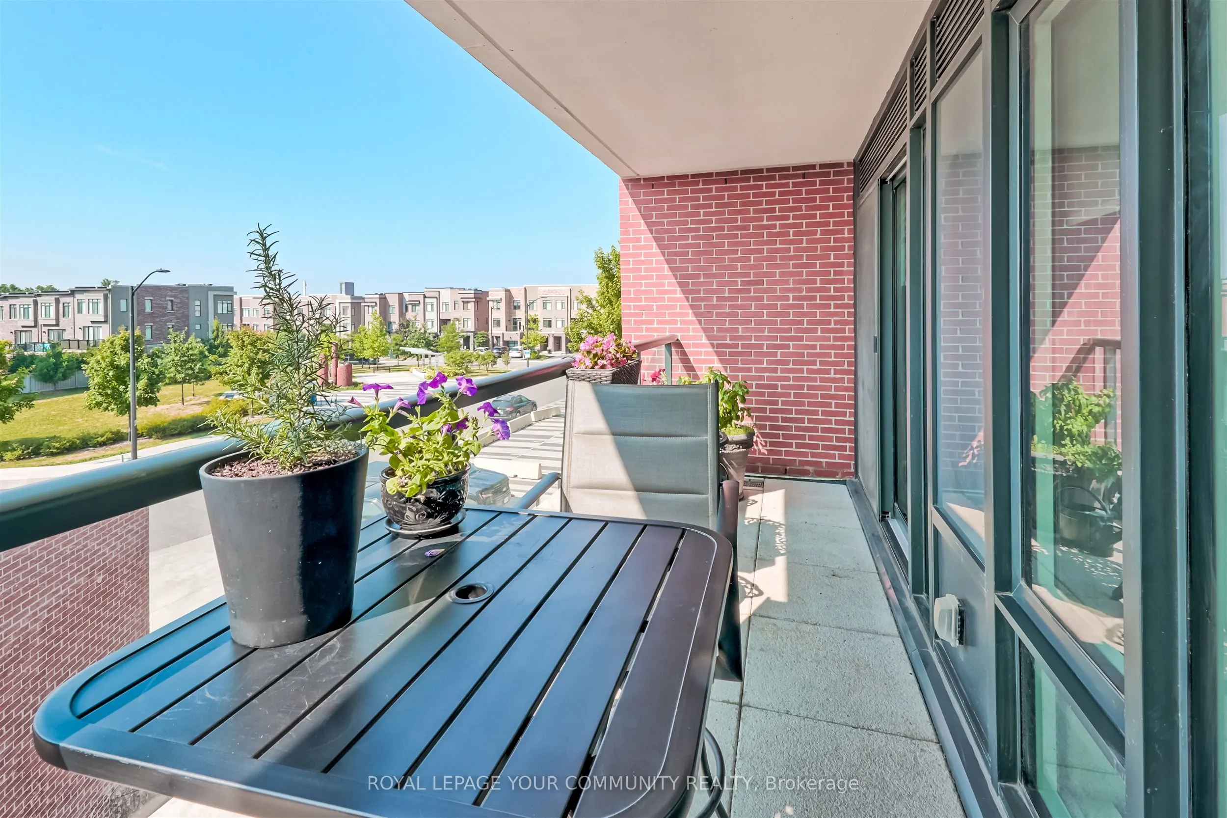 99 Eagle Rock Way S, #208