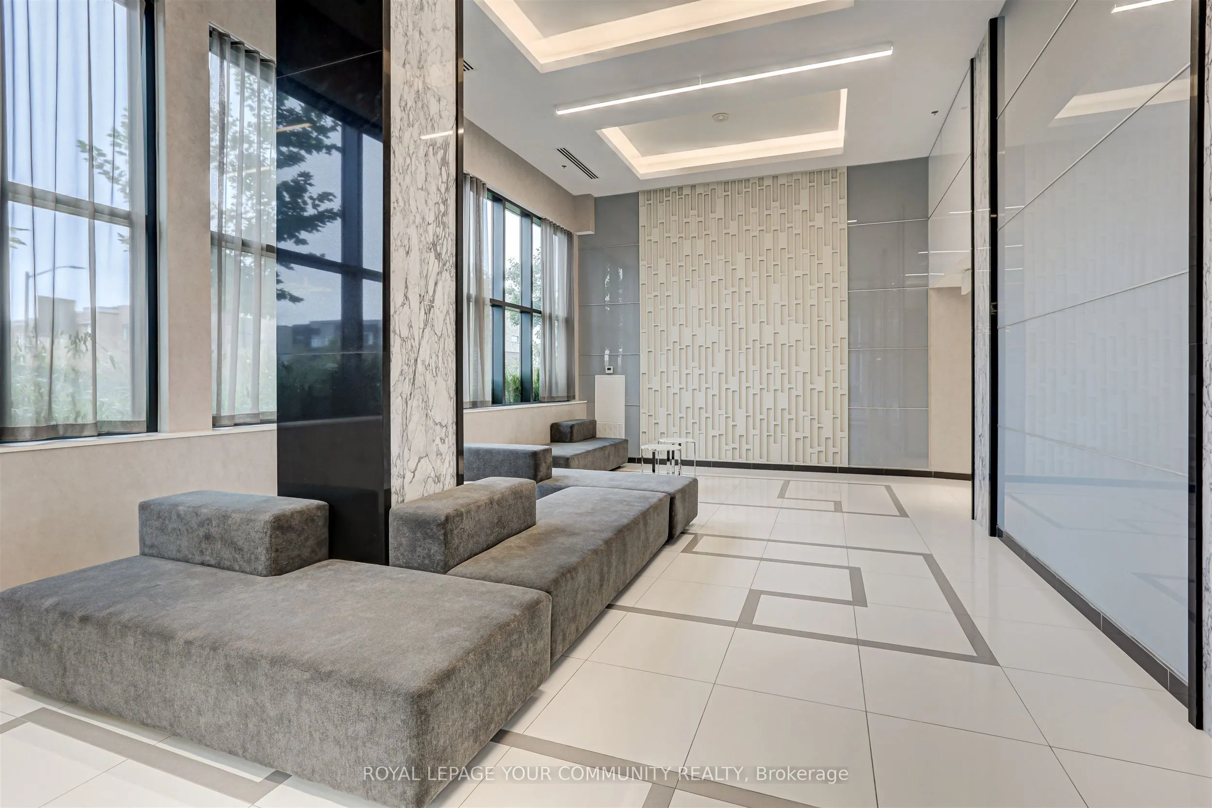 99 Eagle Rock Way S, #208