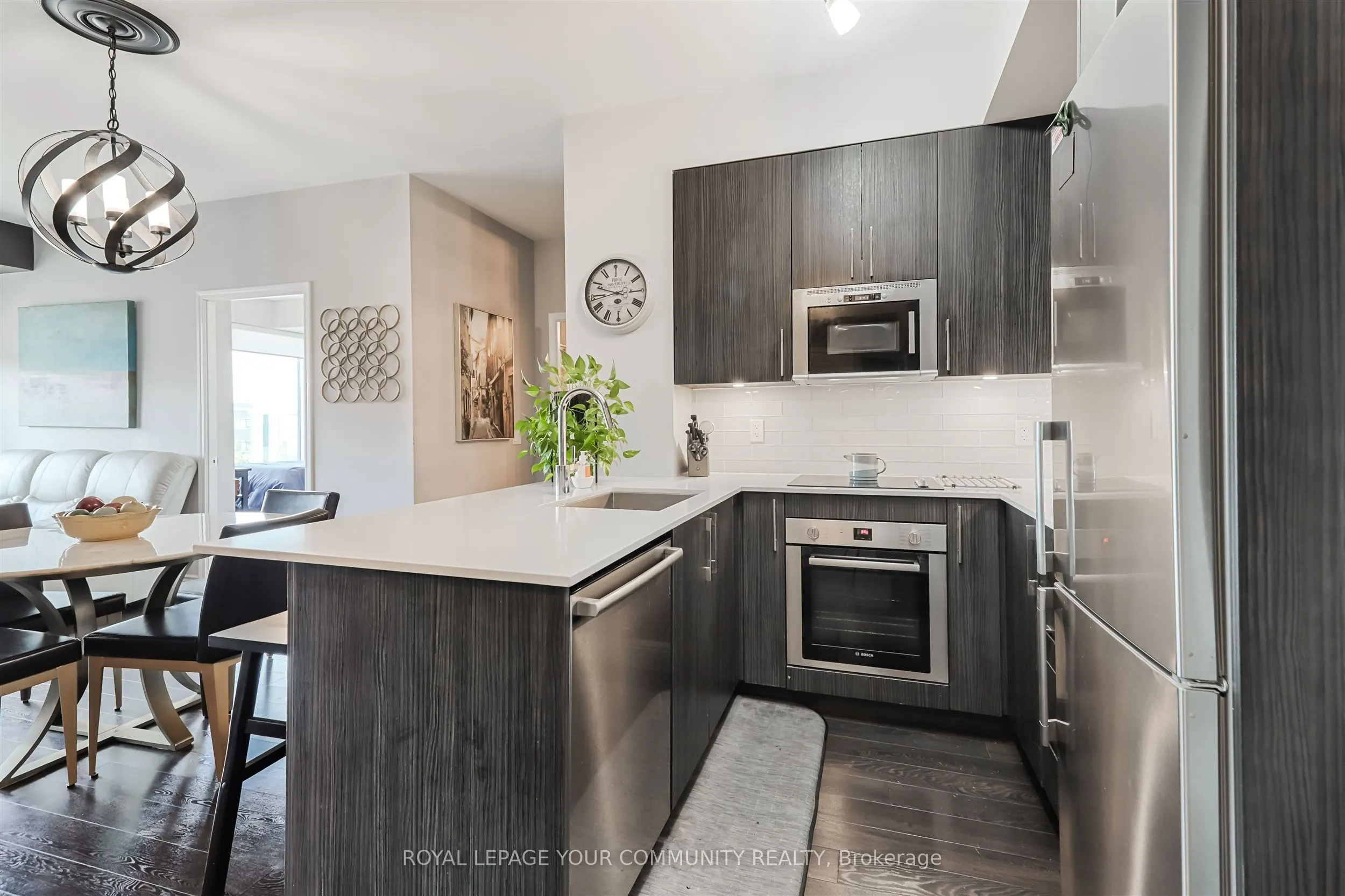 99 Eagle Rock Way S, #208