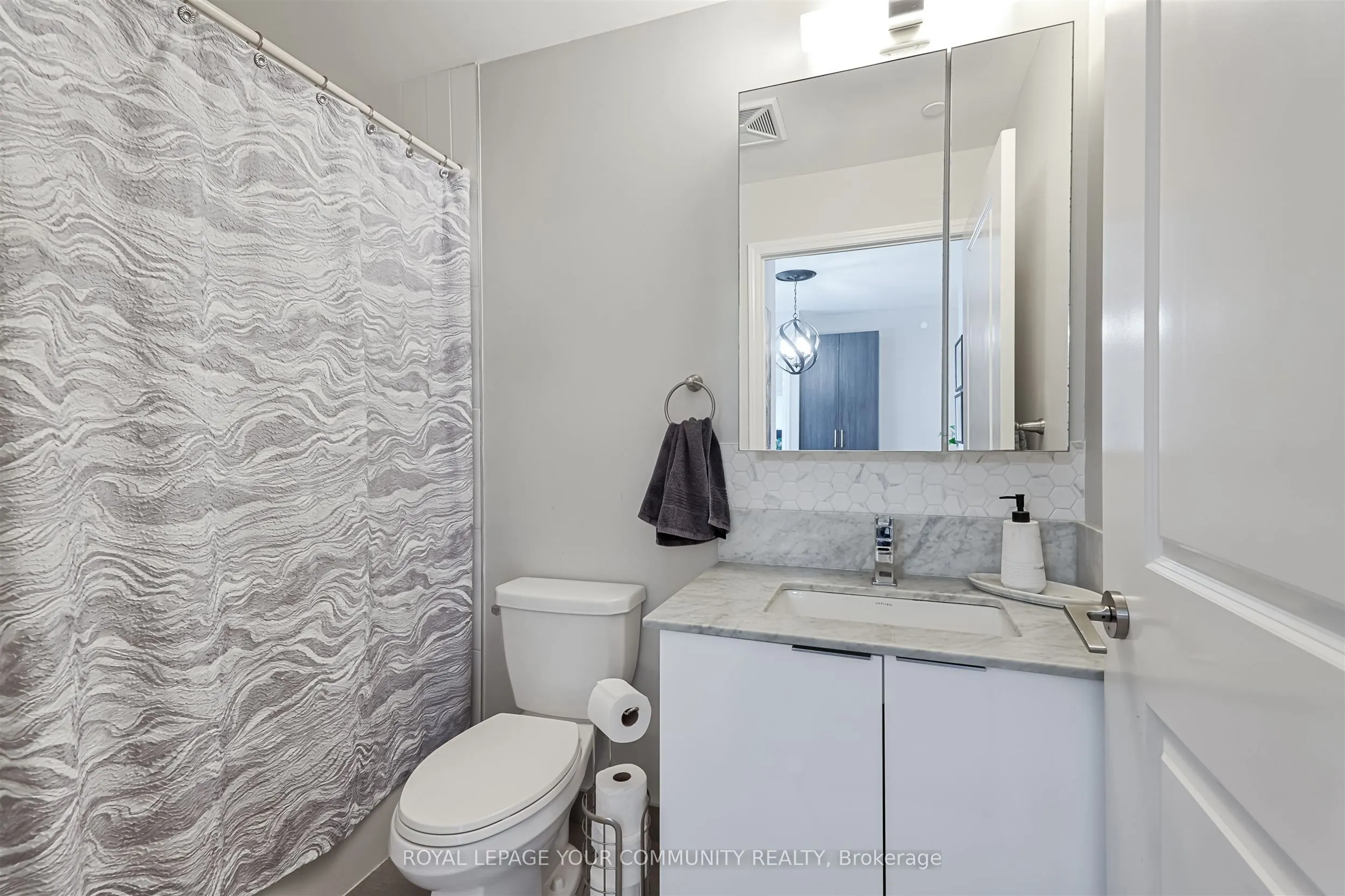 99 Eagle Rock Way S, #208