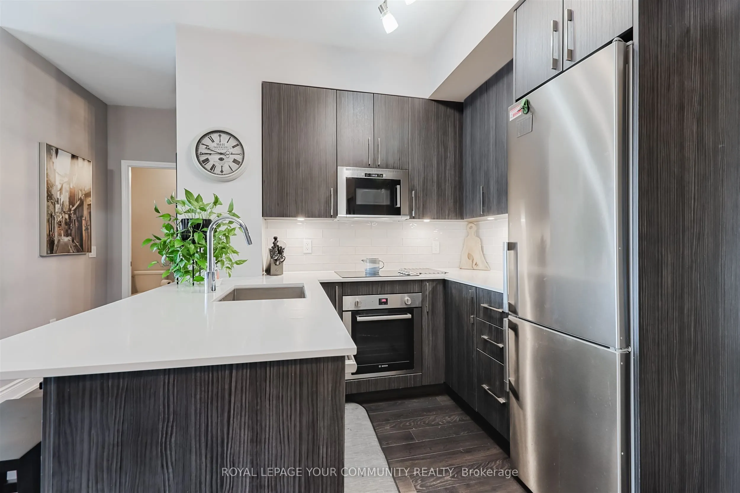 99 Eagle Rock Way S, #208