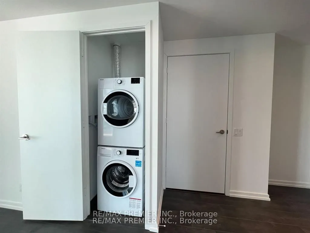 1000 Portage Parkway, #905