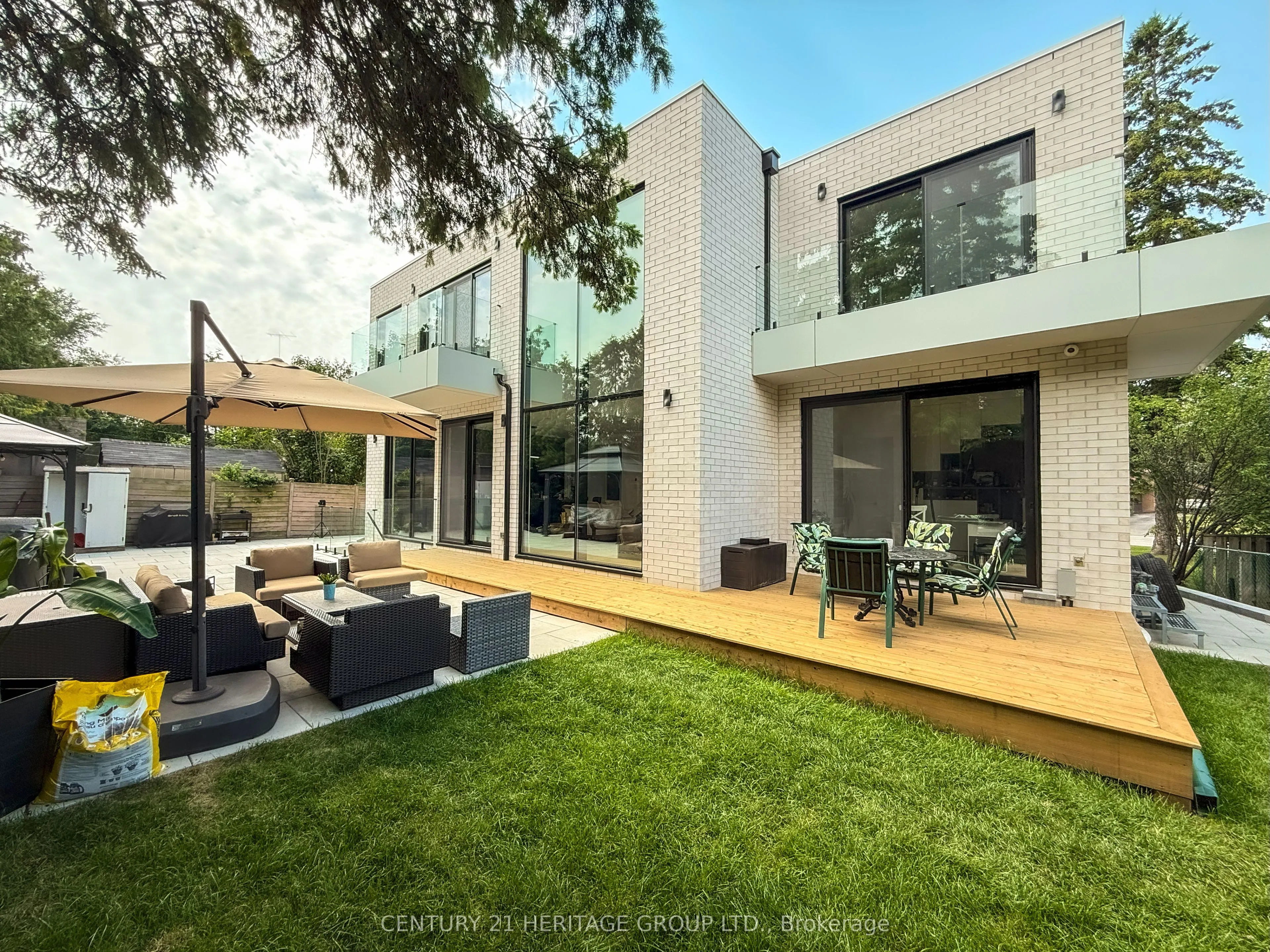 11 Knowles Crescent, ##A