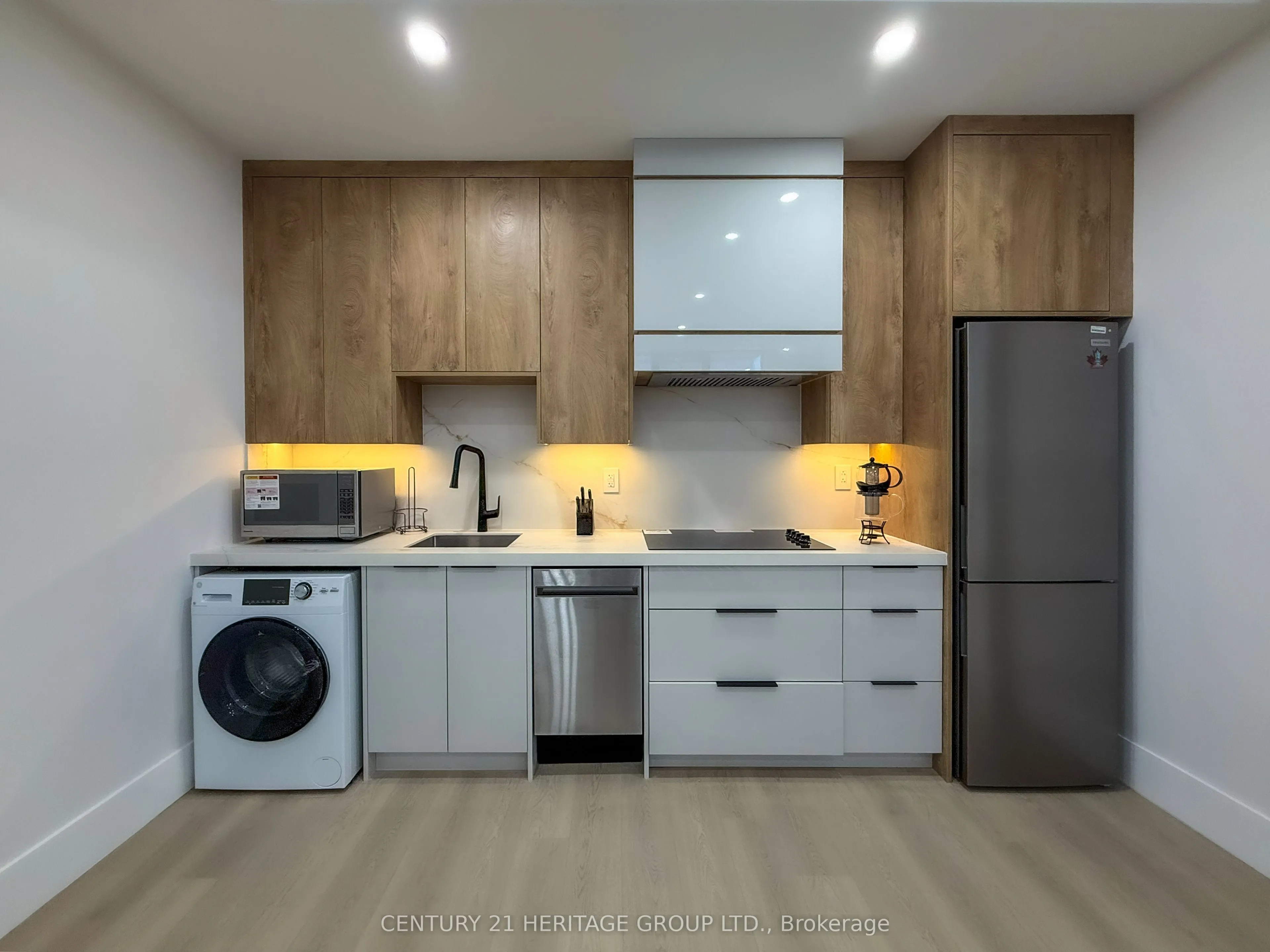 11 Knowles Crescent, ##A