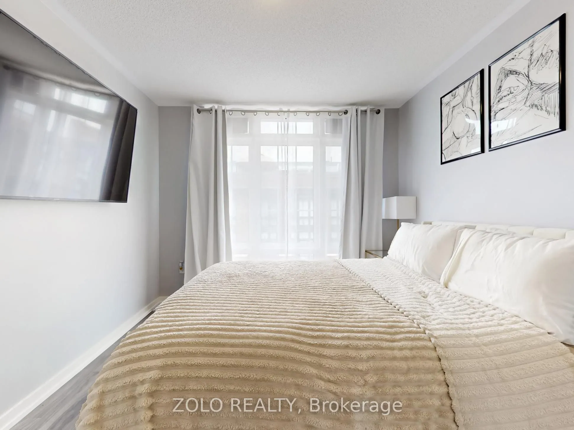 15 Whitaker Way, #322