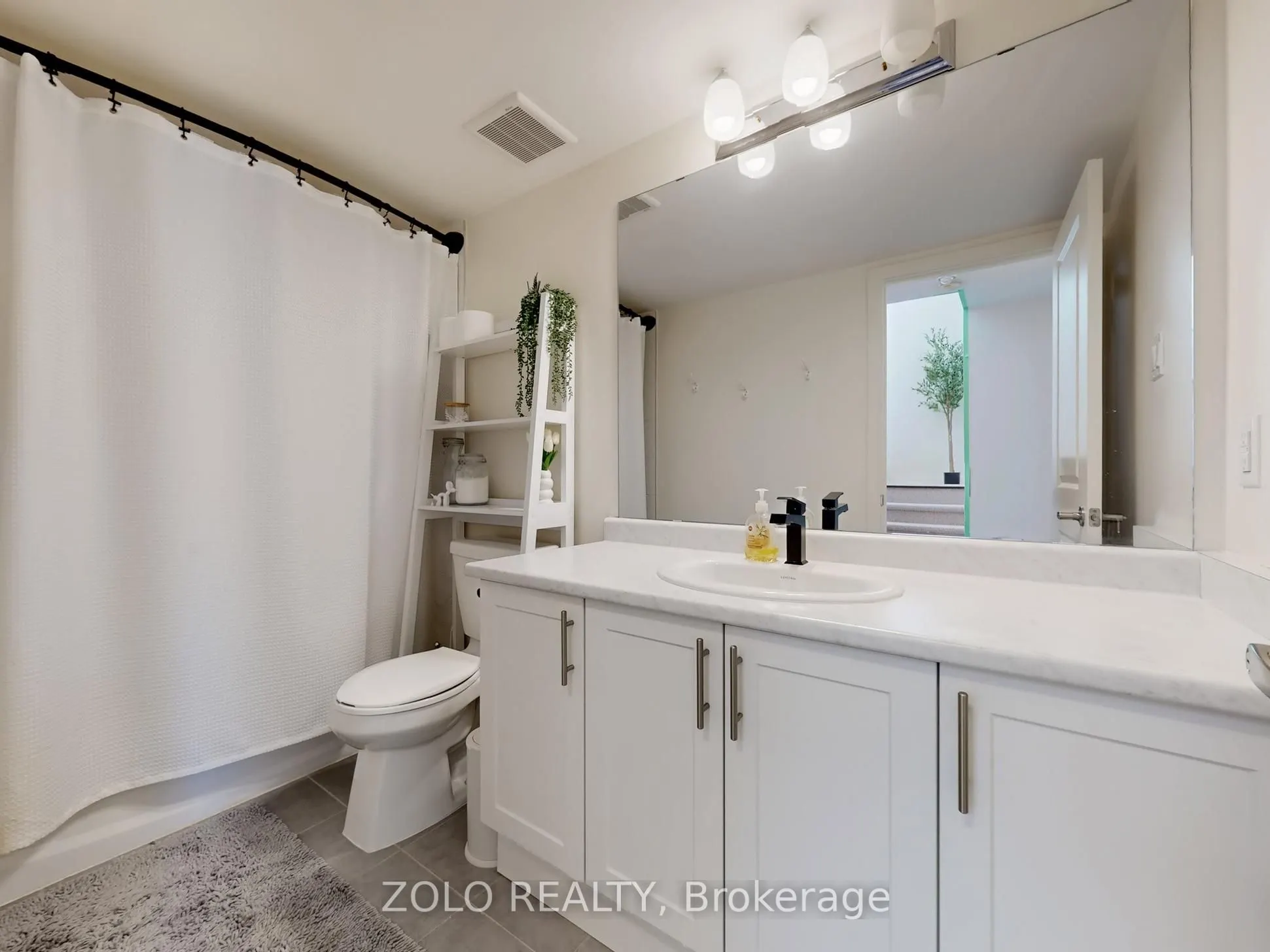 15 Whitaker Way, #322